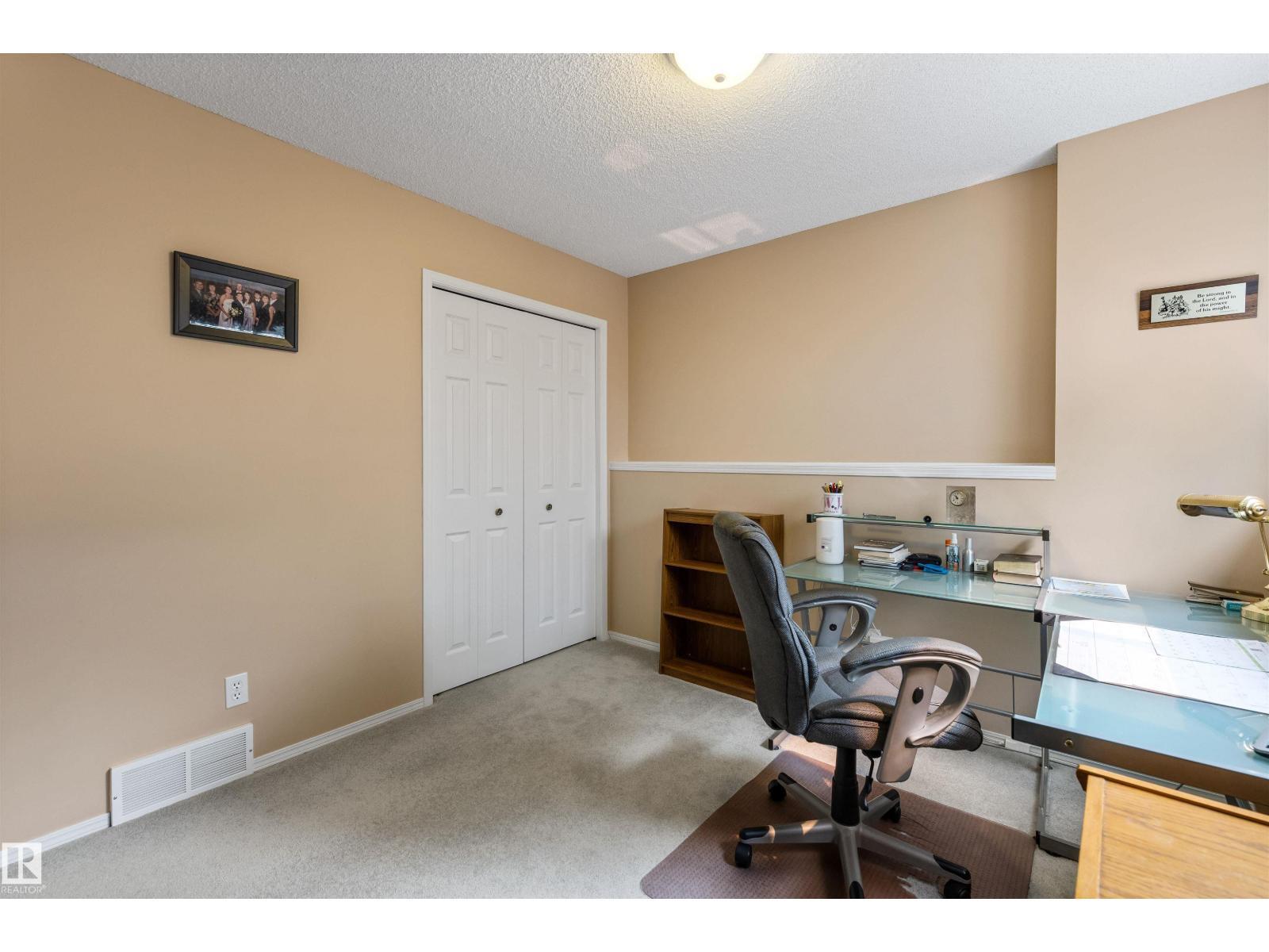 2 Dunvegan Ct, St. Albert, AB