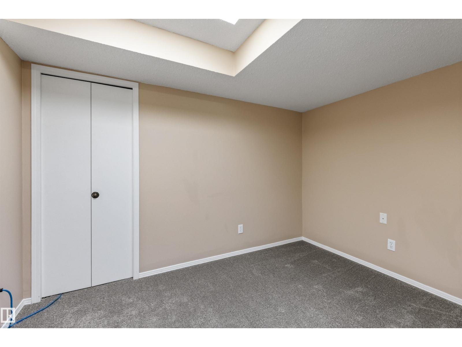2 Dunvegan Ct, St. Albert, AB