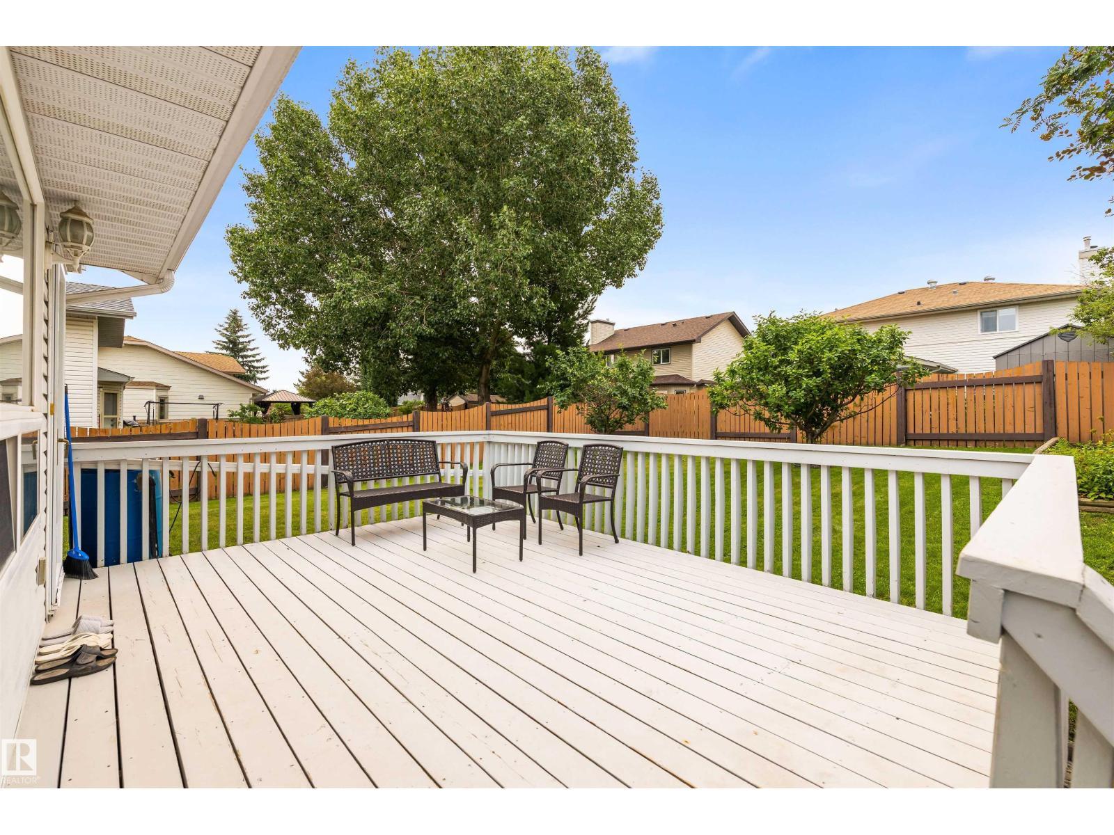 2 Dunvegan Ct, St. Albert, AB