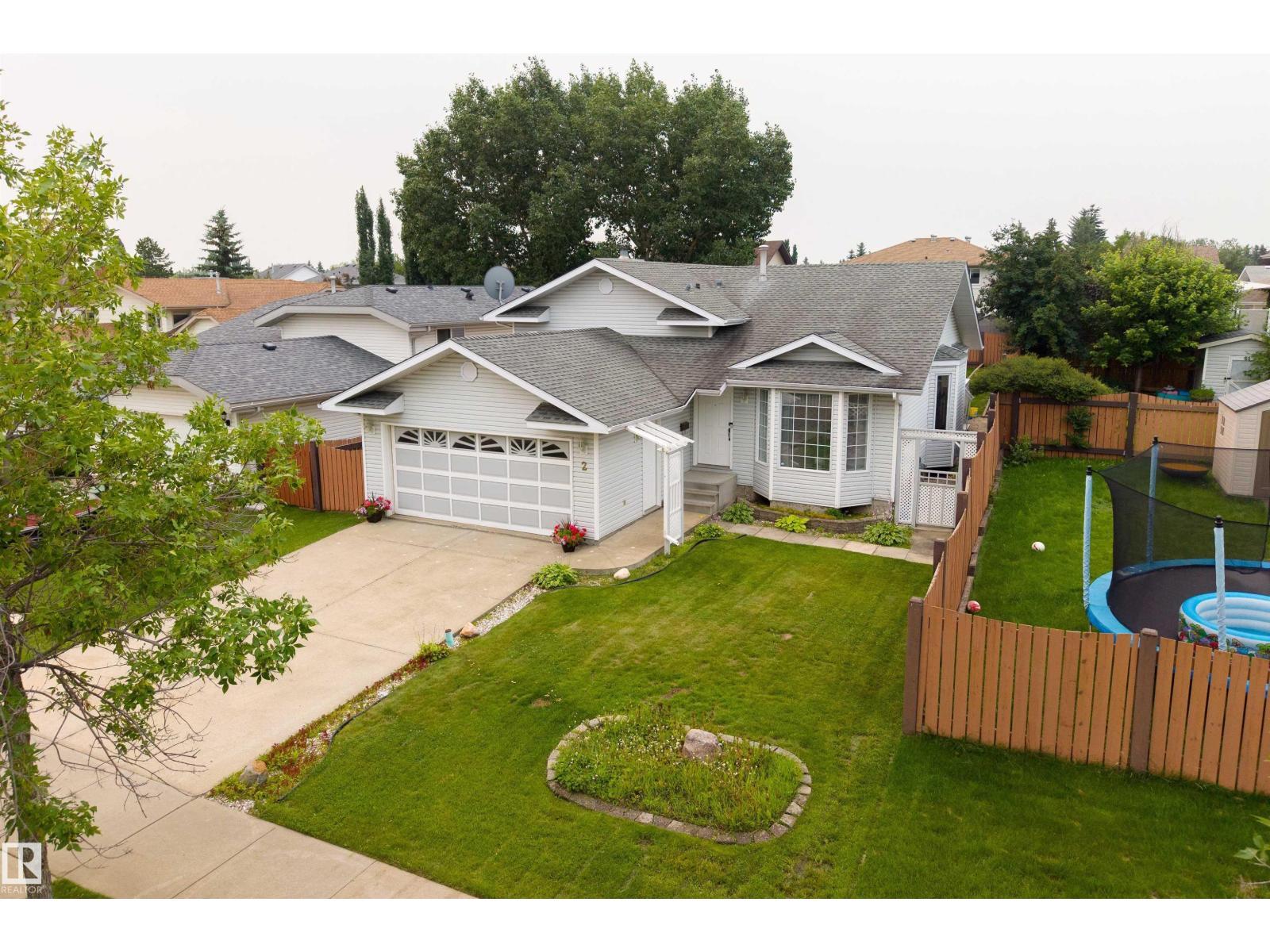 2 Dunvegan Ct, St. Albert, AB