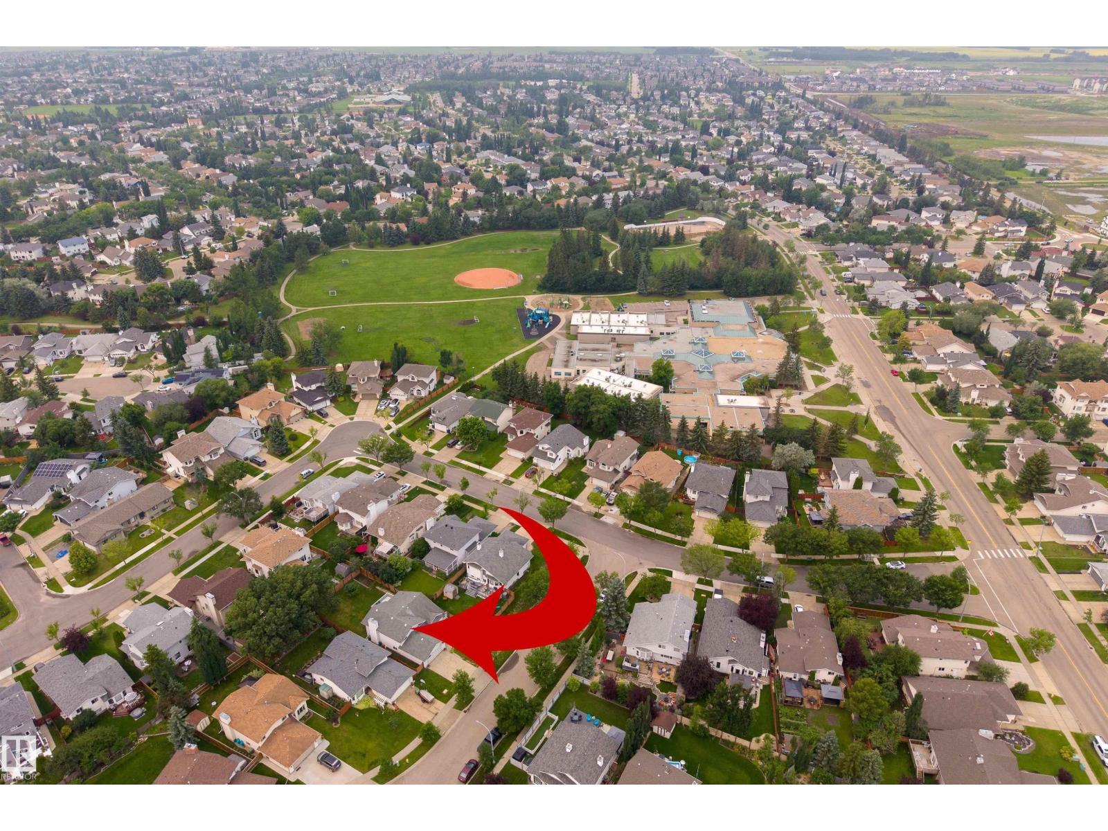 2 Dunvegan Ct, St. Albert, AB