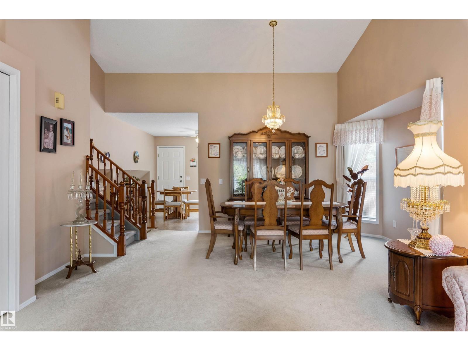2 Dunvegan Ct, St. Albert, AB
