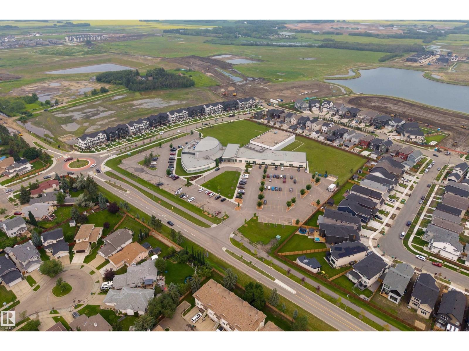 2 Dunvegan Ct, St. Albert, AB