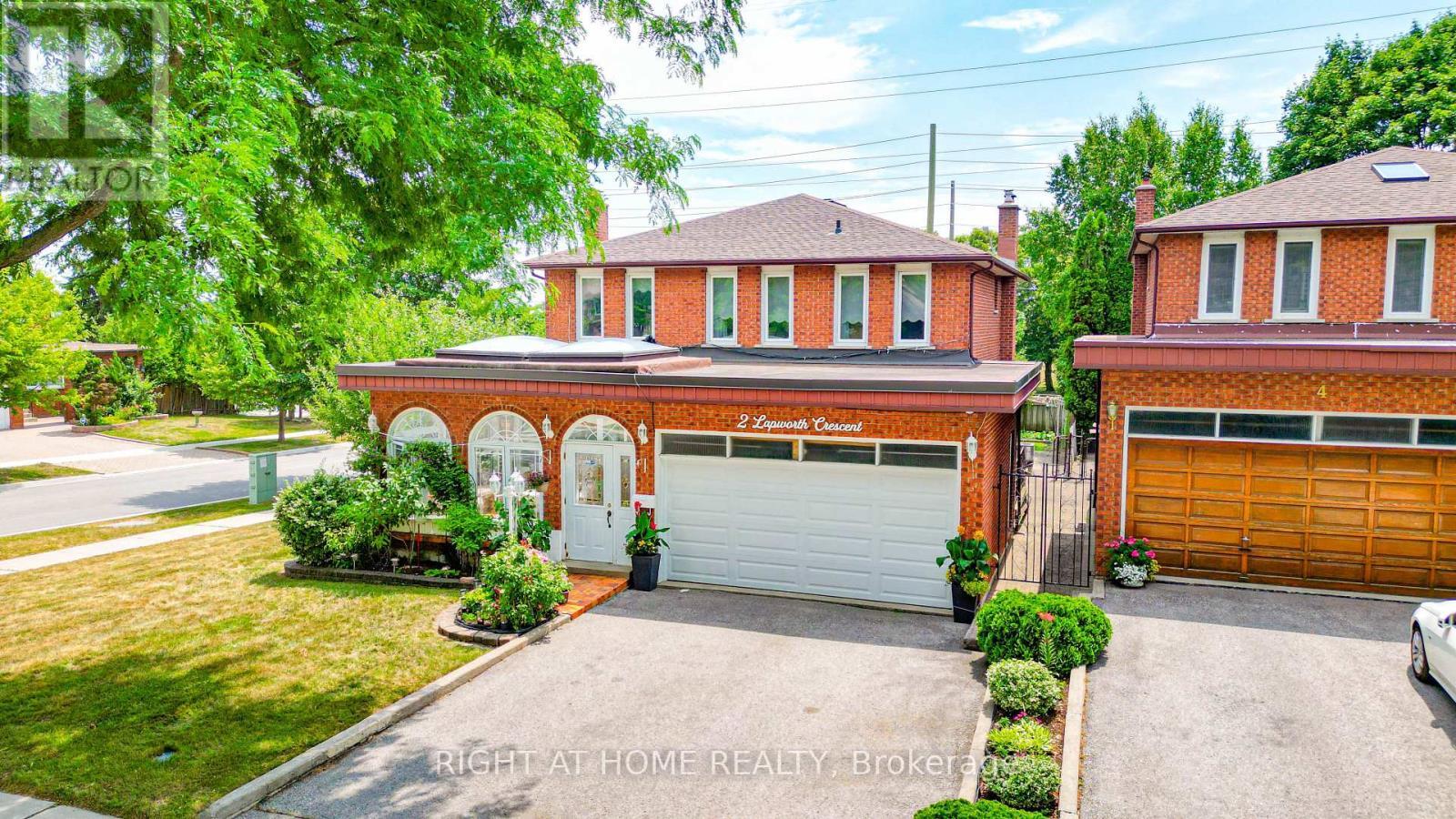 2 Lapworth Crescent, Toronto, ON - Outdoor