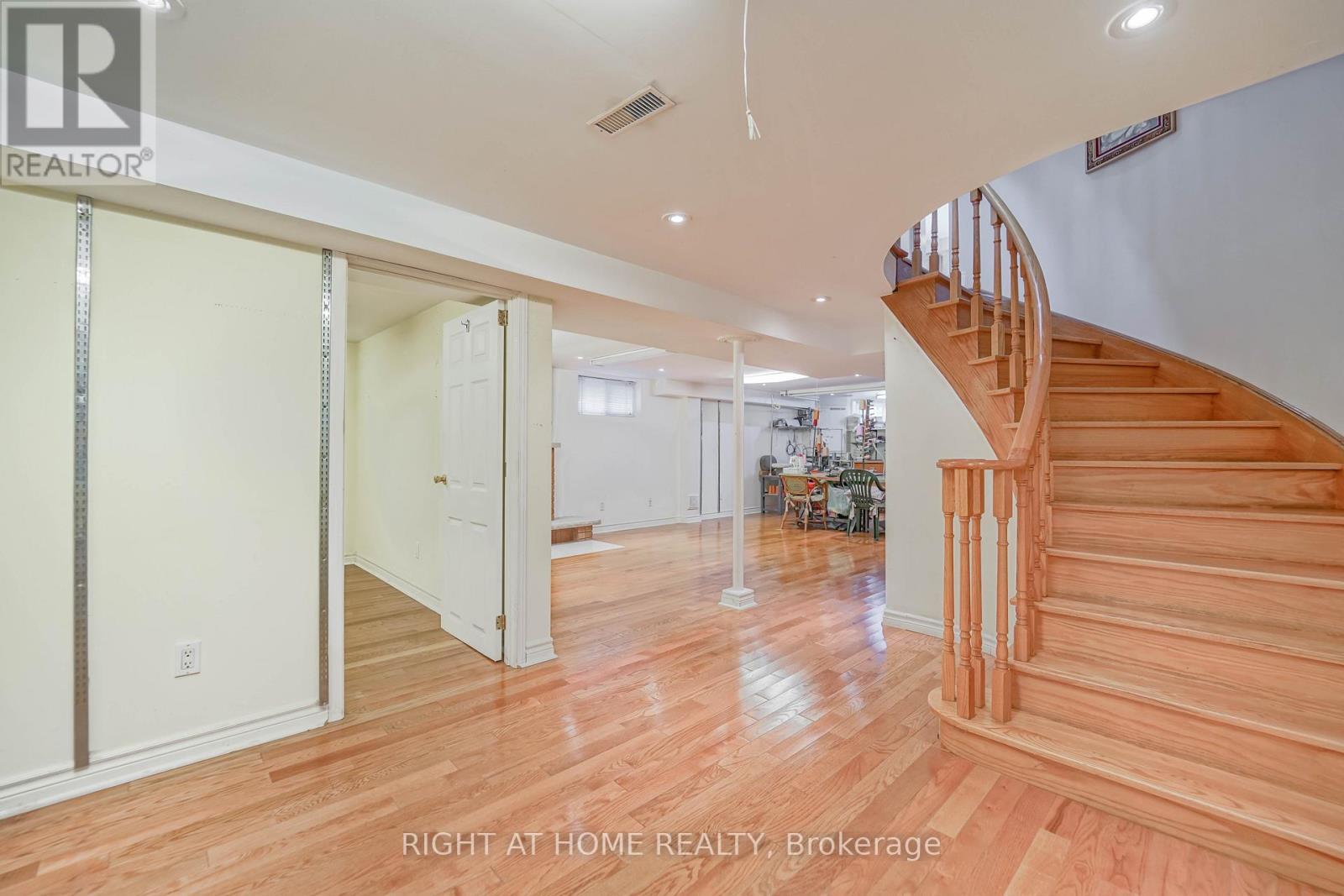 2 Lapworth Crescent, Toronto, ON - Indoor Photo Showing Other Room