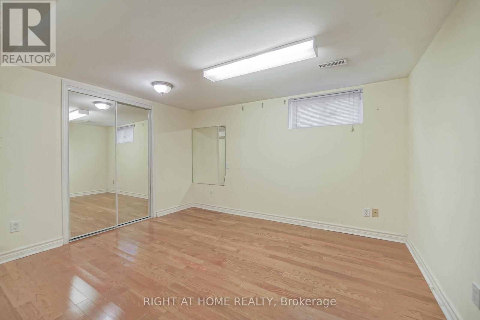 2 Lapworth Crescent, Toronto, ON - Indoor