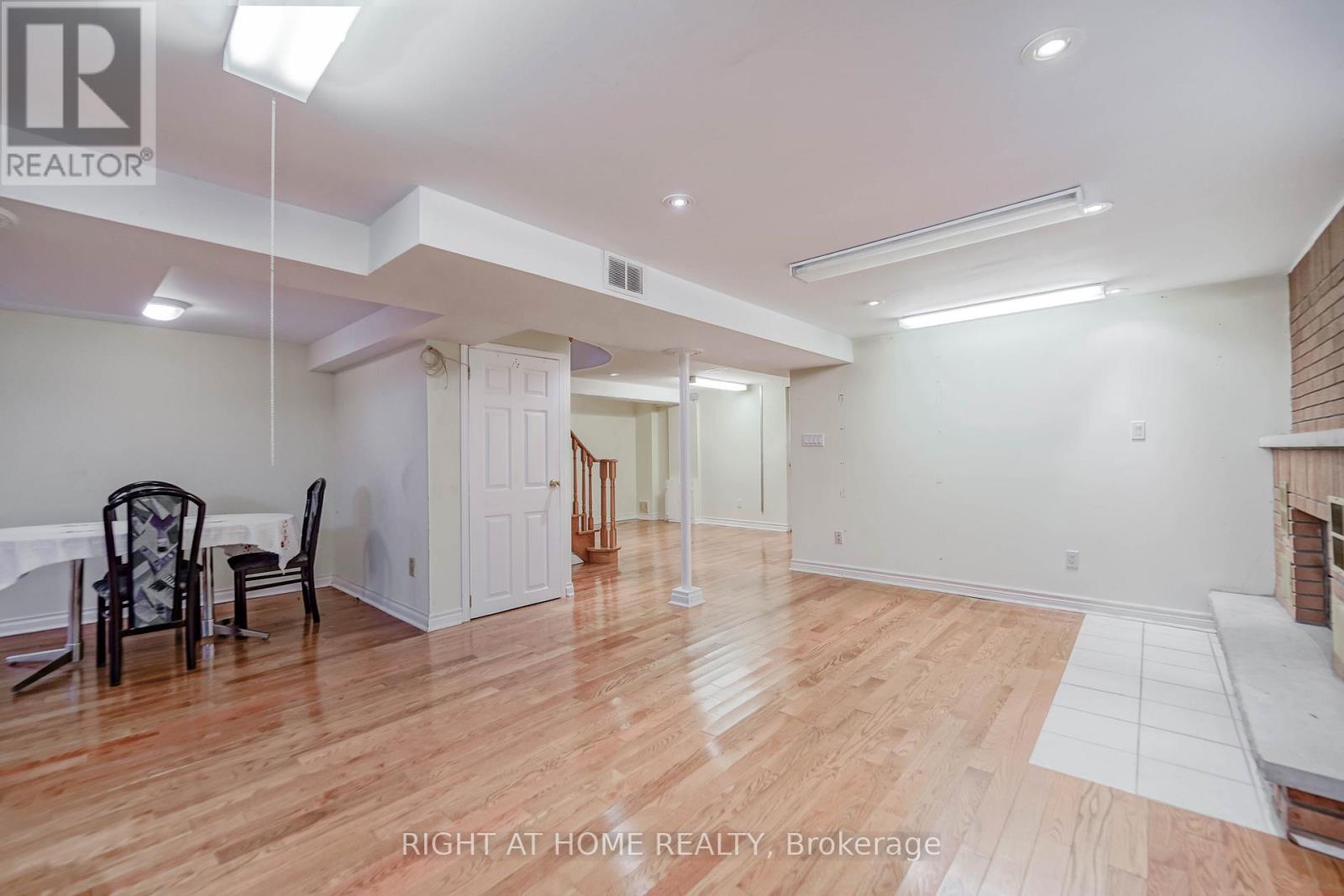 2 Lapworth Crescent, Toronto, ON - Indoor