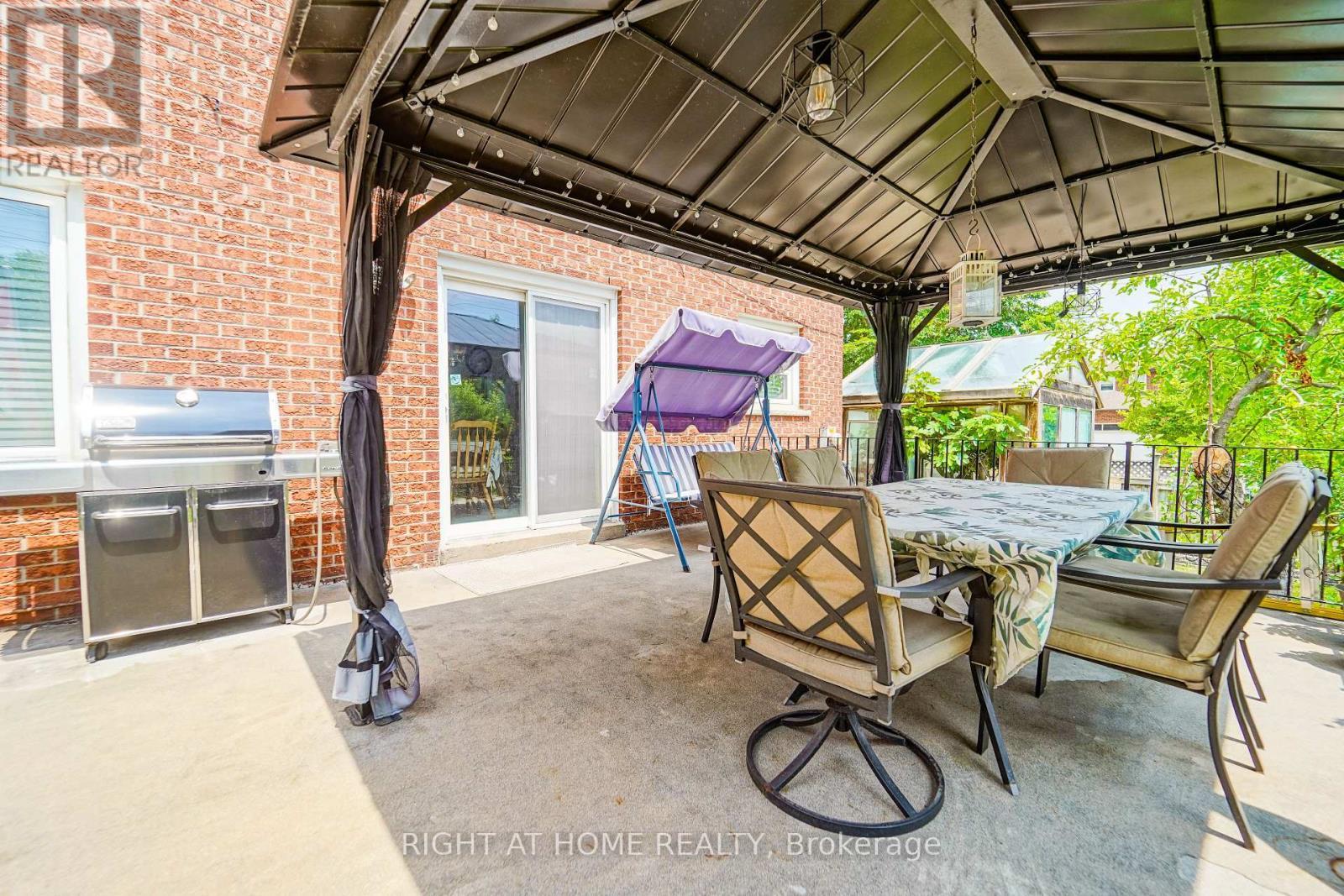2 Lapworth Crescent, Toronto, ON - Outdoor With Deck Patio Veranda With Exterior