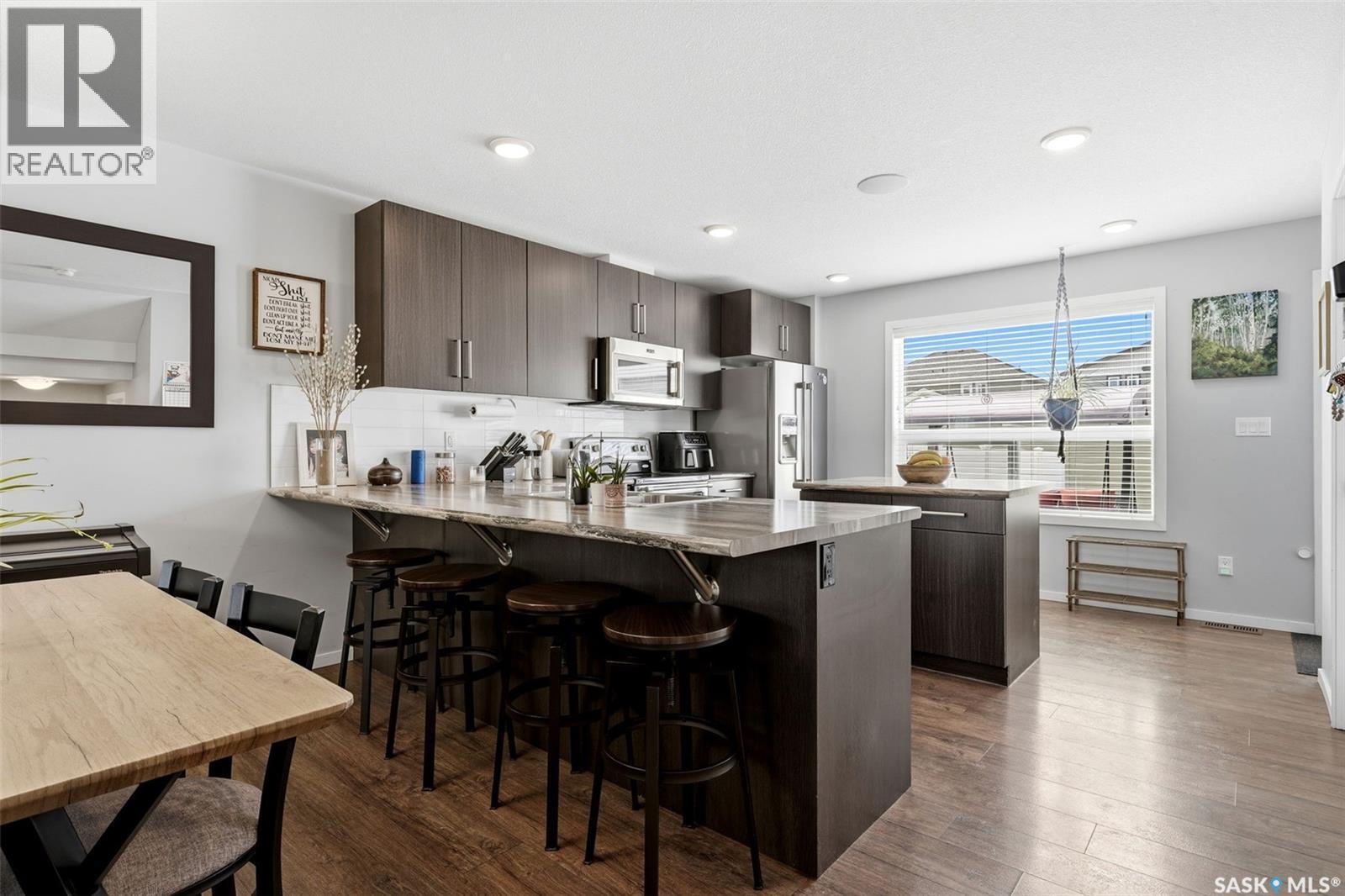 5740 Glide Crescent, Regina, SK - Indoor