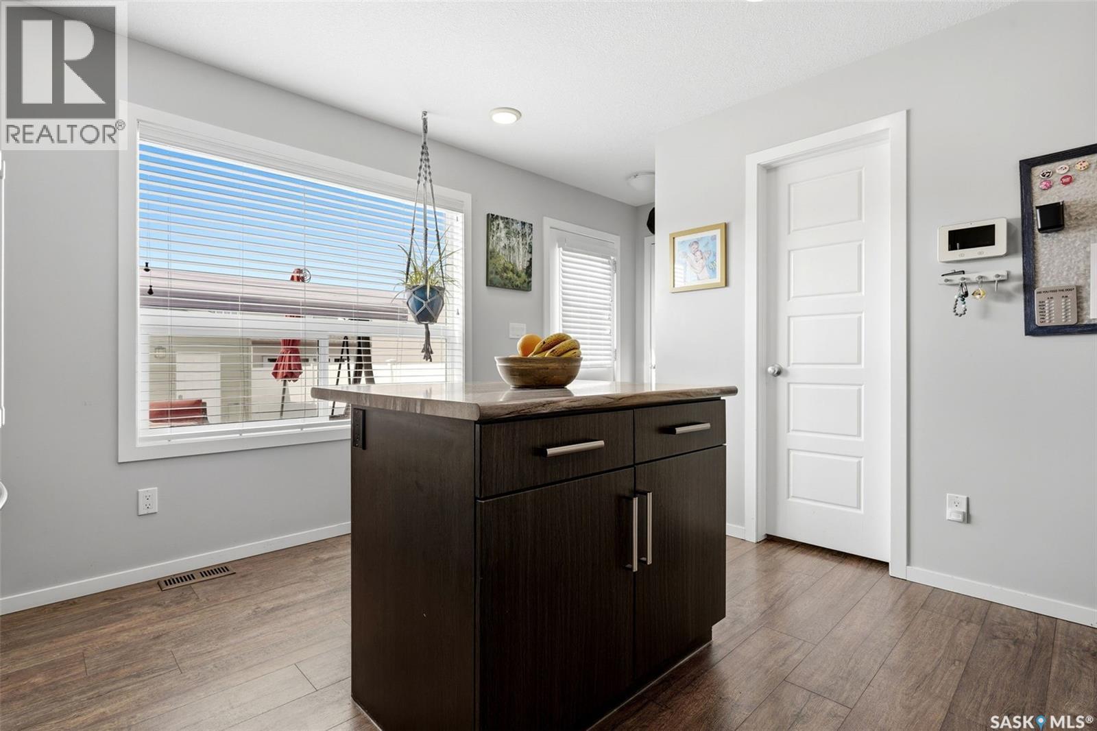 5740 Glide Crescent, Regina, SK - Indoor