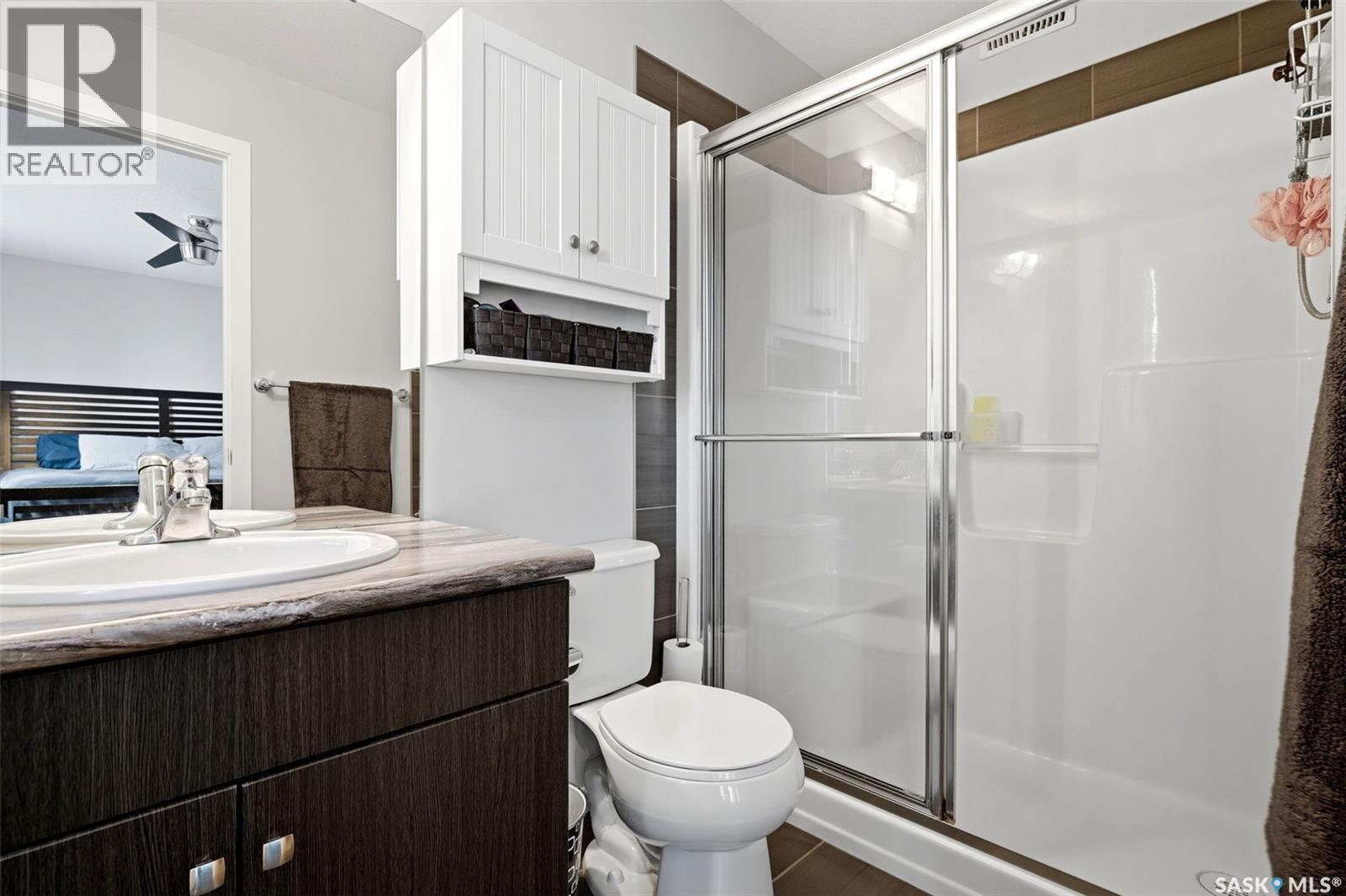 5740 Glide Crescent, Regina, SK - Indoor Photo Showing Bathroom
