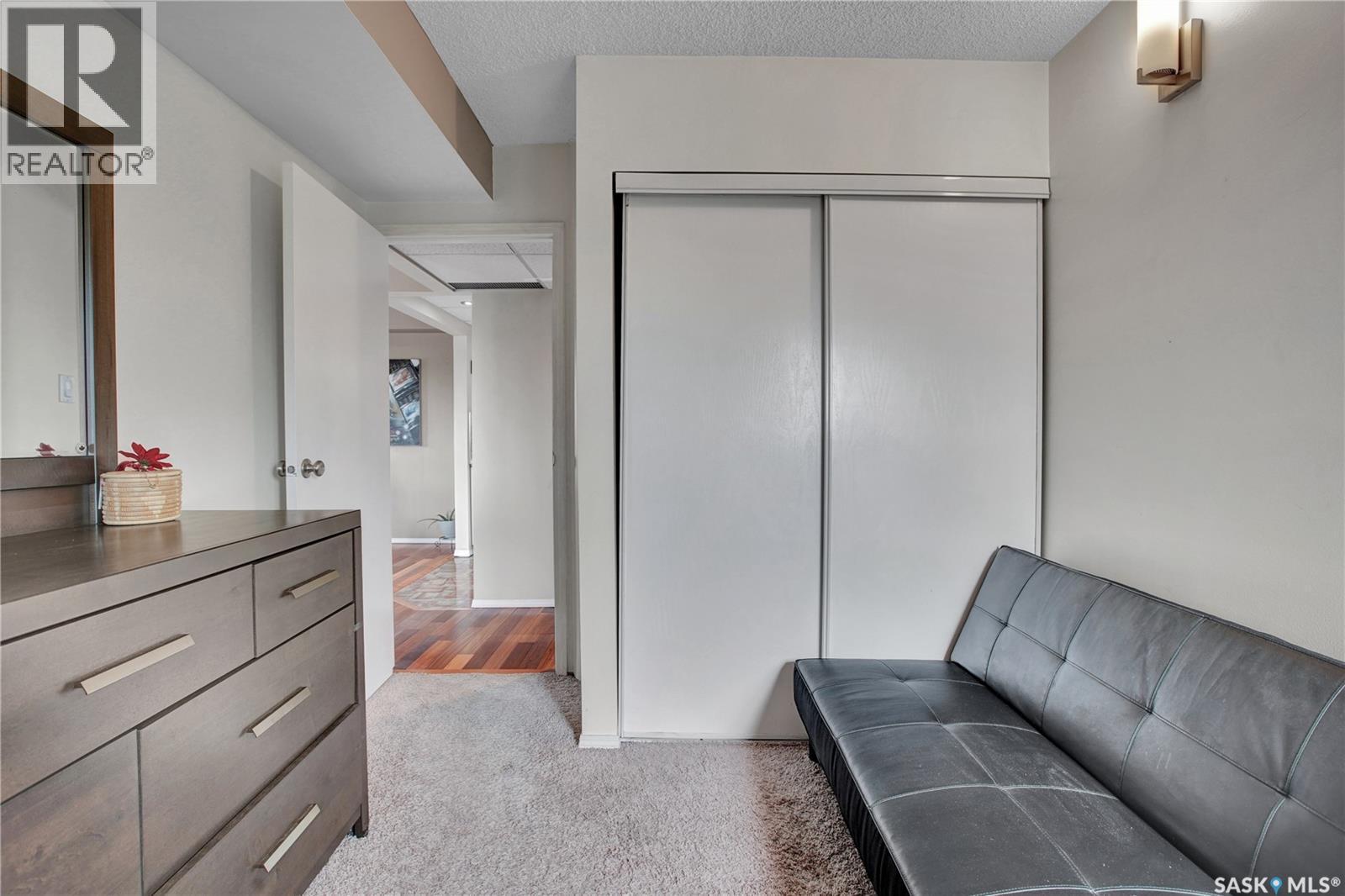 604 611 University Drive, Saskatoon, SK - Indoor