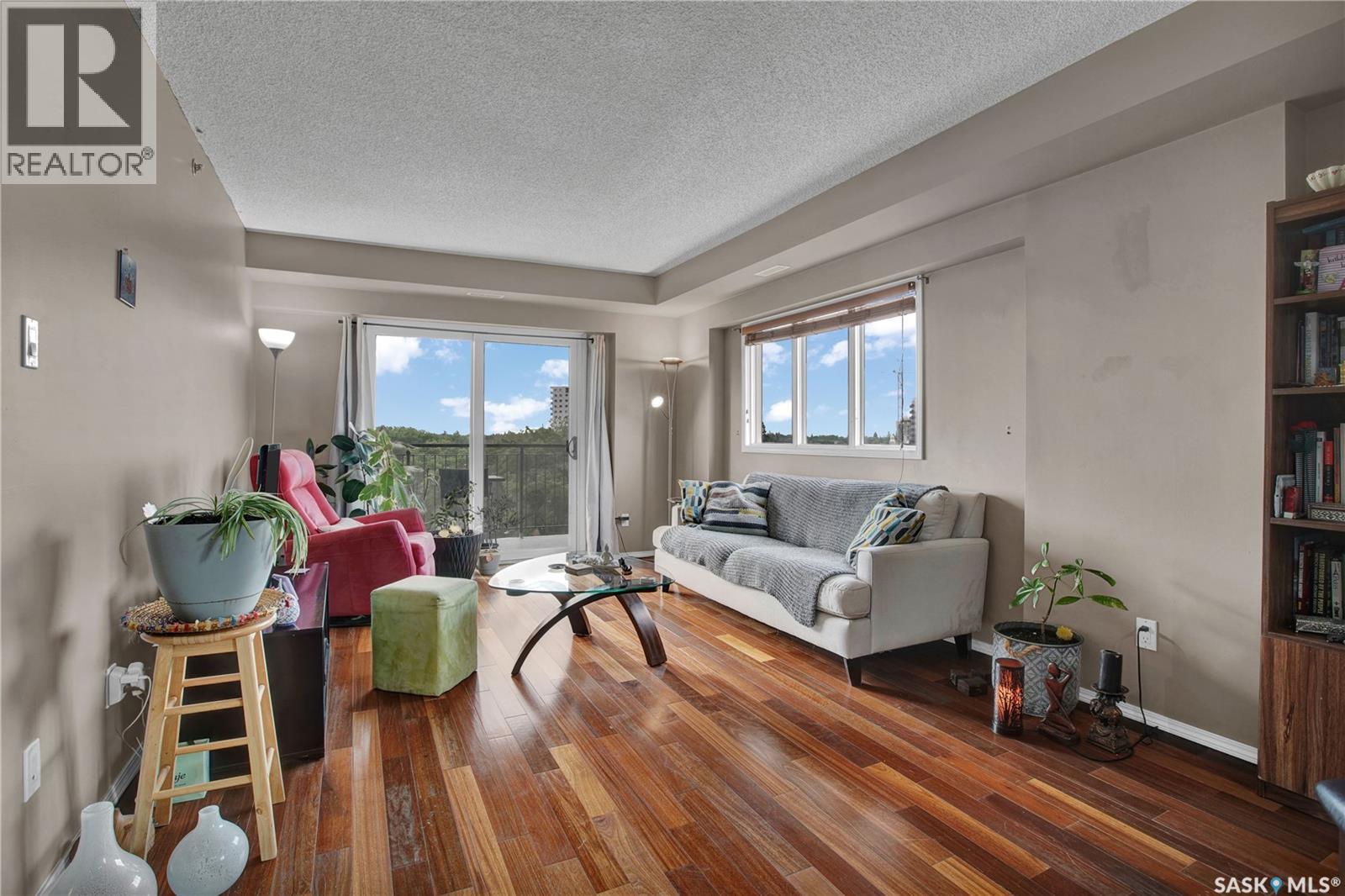 604 611 University Drive, Saskatoon, SK - Indoor Photo Showing Living Room