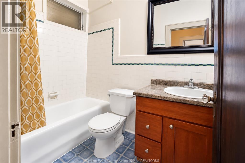 1009 Niagara Unit# 6, Windsor, ON - Indoor Photo Showing Bathroom