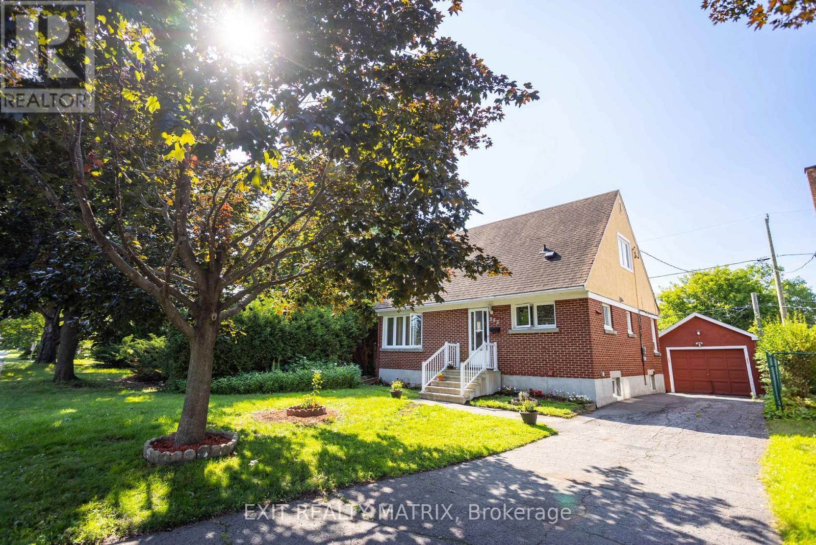 552 Dunbrack Street, Ottawa, ON - Outdoor