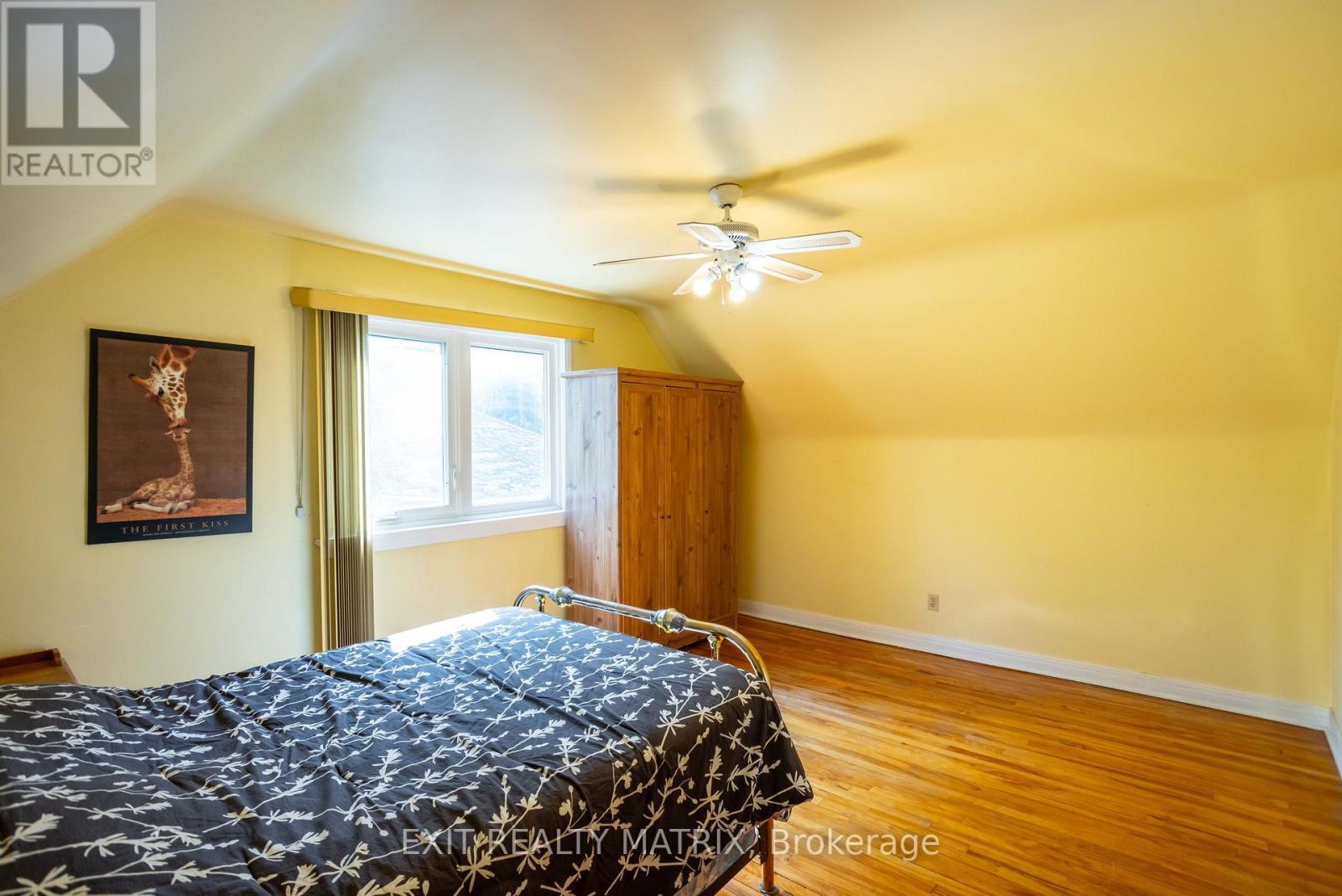 552 Dunbrack Street, Ottawa, ON - Indoor Photo Showing Bedroom