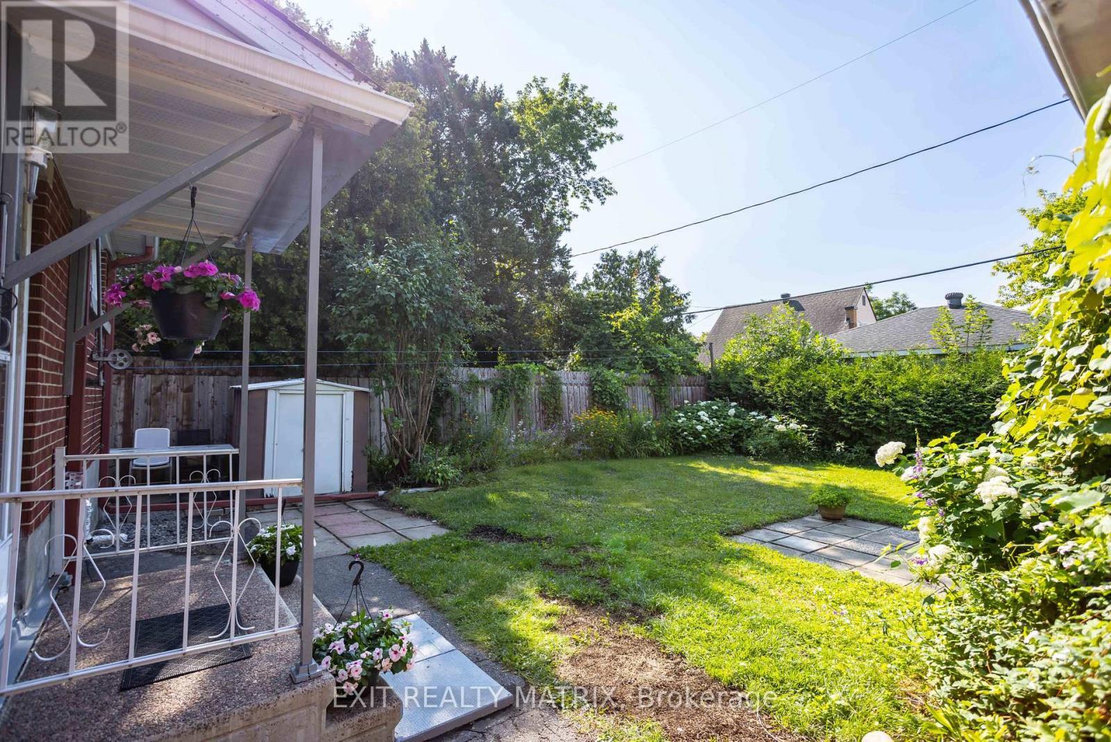 552 Dunbrack Street, Ottawa, ON - Outdoor