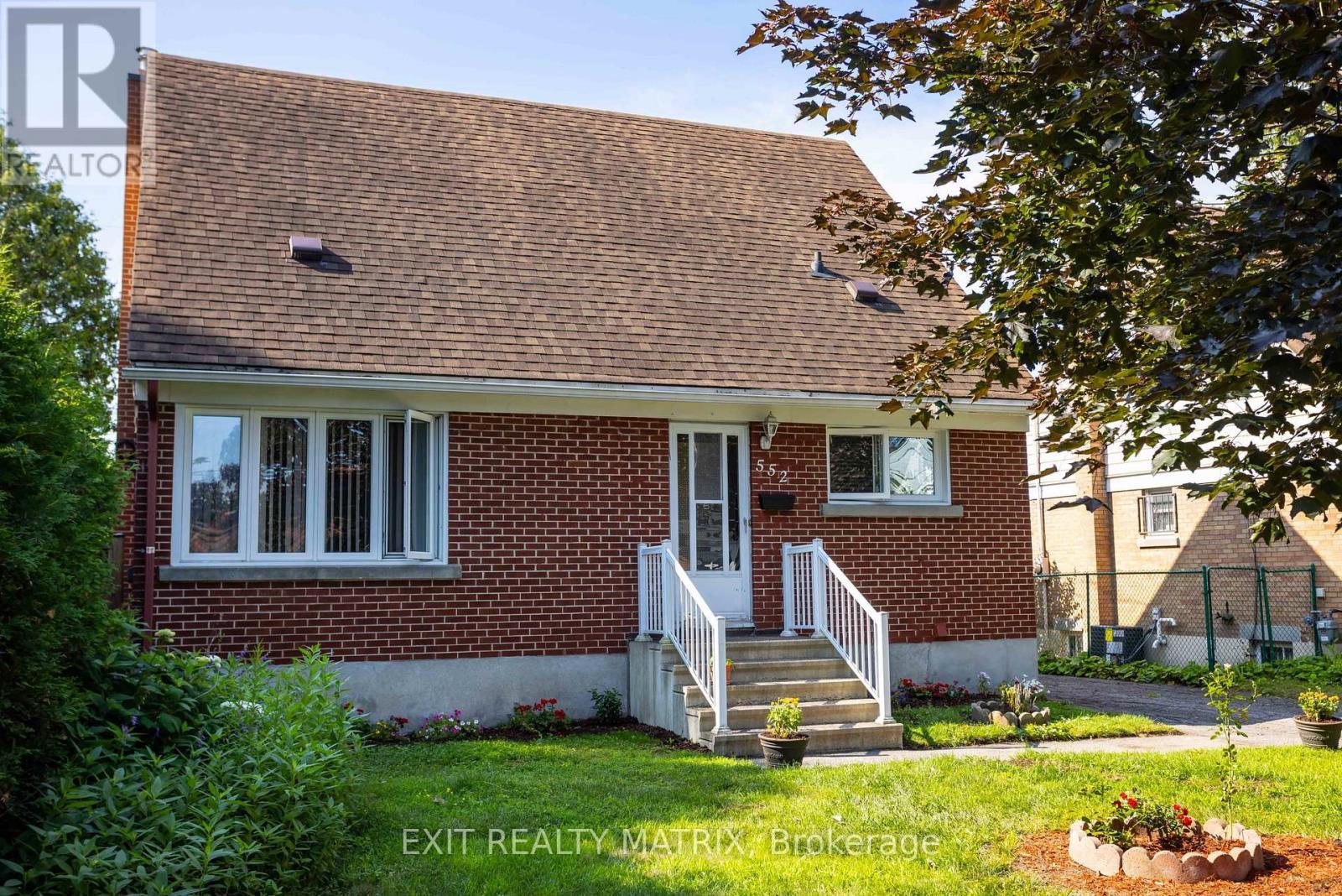552 Dunbrack Street, Ottawa, ON - Outdoor