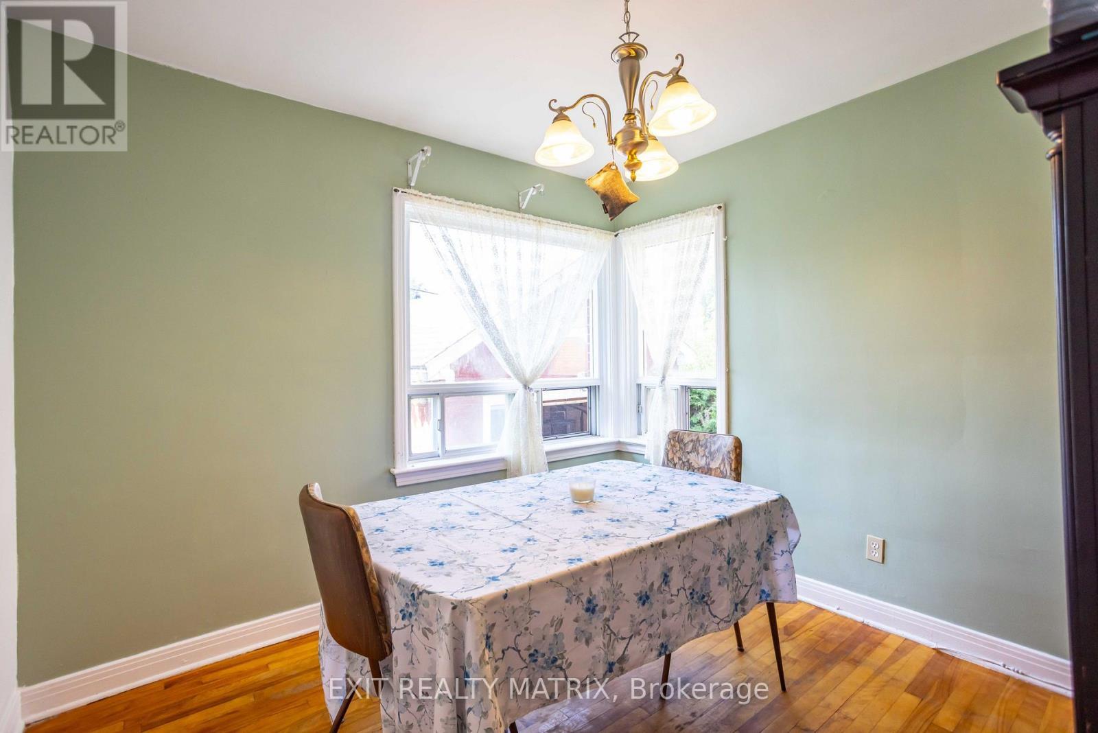 552 Dunbrack Street, Ottawa, ON - Indoor Photo Showing Dining Room