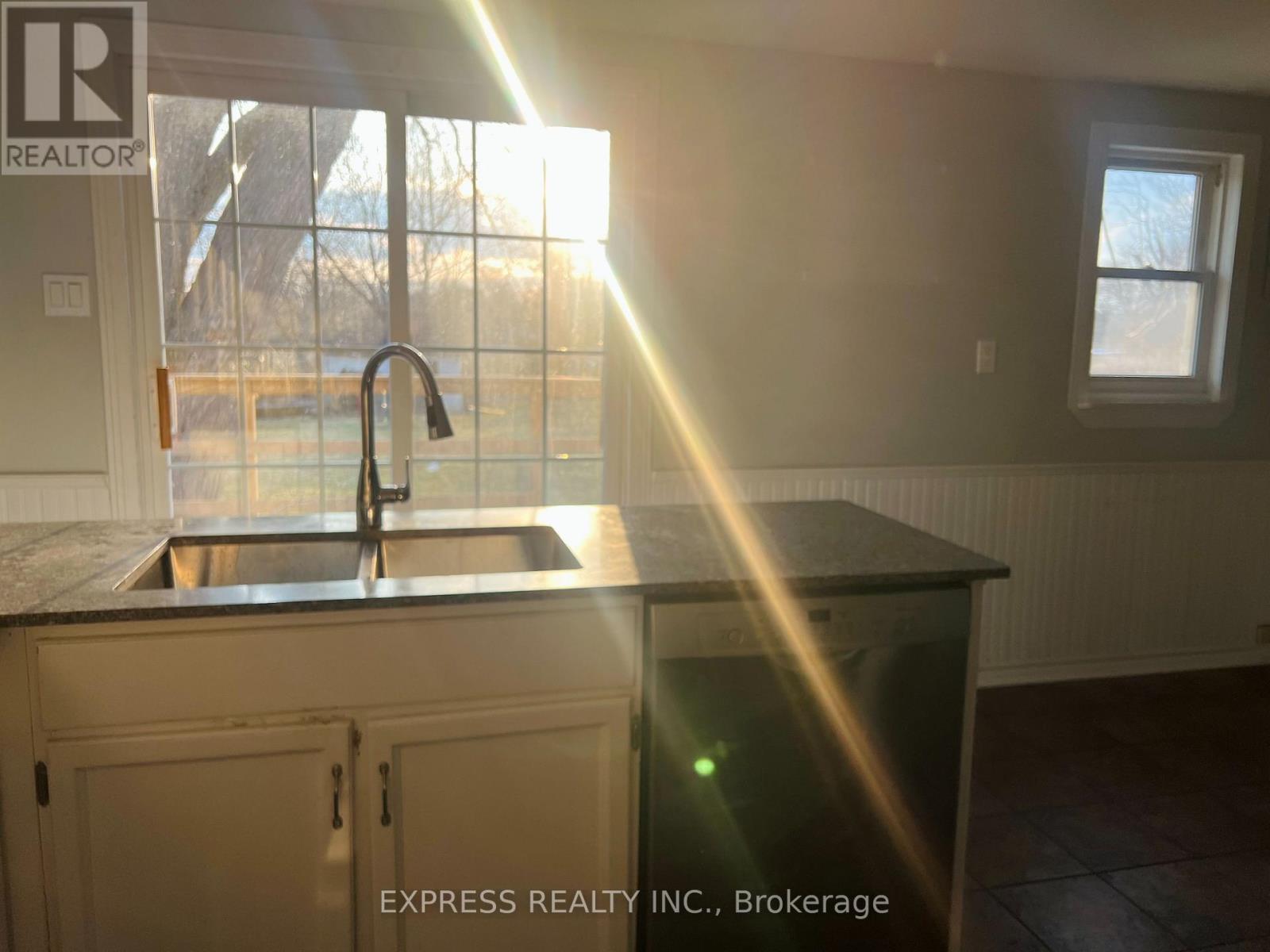 2184 Maple Grove Road, Clarington, ON - Indoor Photo Showing Kitchen