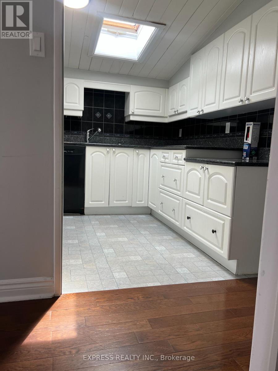 2184 Maple Grove Road, Clarington, ON - Indoor Photo Showing Kitchen