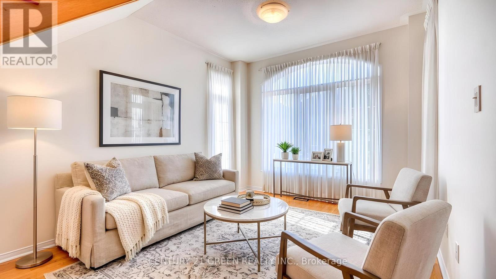 3143 Caulfield Crescent, Mississauga, ON - Indoor Photo Showing Living Room