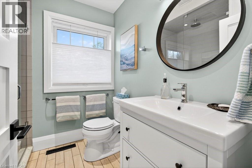 2079 Gary Crescent, Burlington, ON - Indoor Photo Showing Bathroom