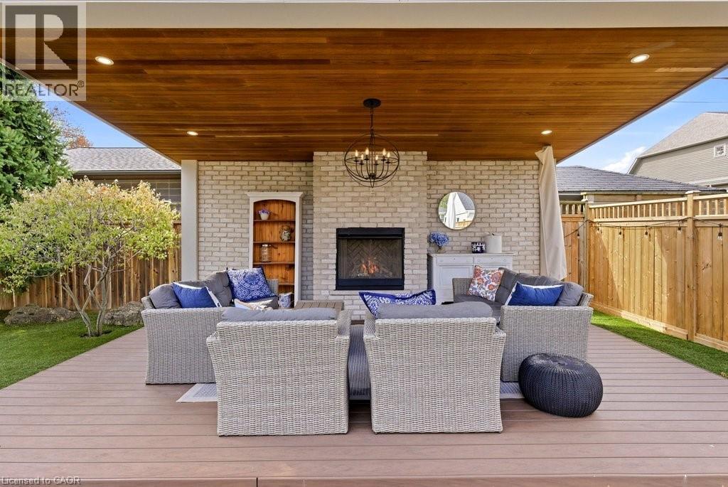 2079 Gary Crescent, Burlington, ON - Outdoor With Deck Patio Veranda With Exterior