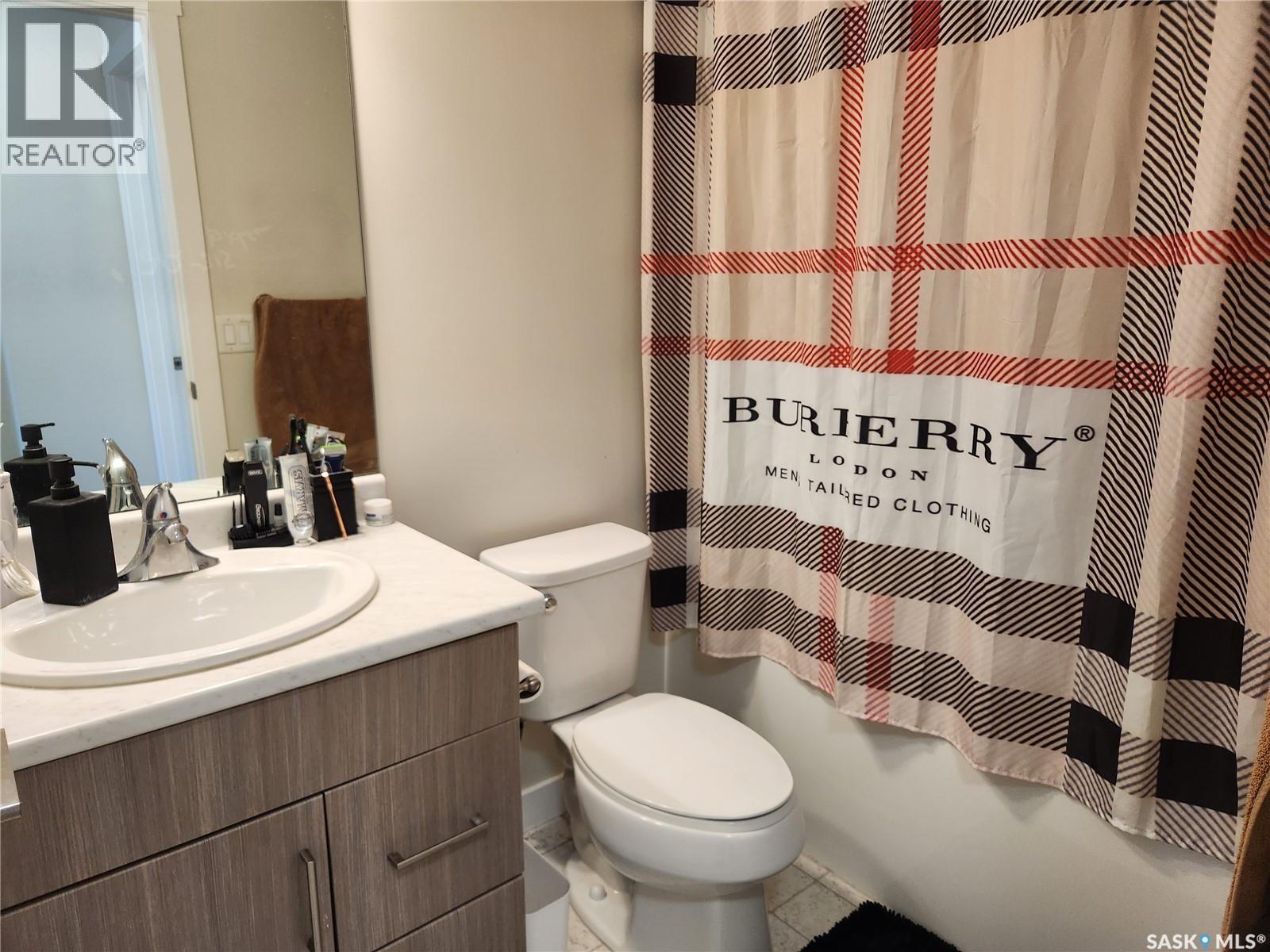 #212 315 Dickson Crescent, Saskatoon, SK - Indoor Photo Showing Bathroom