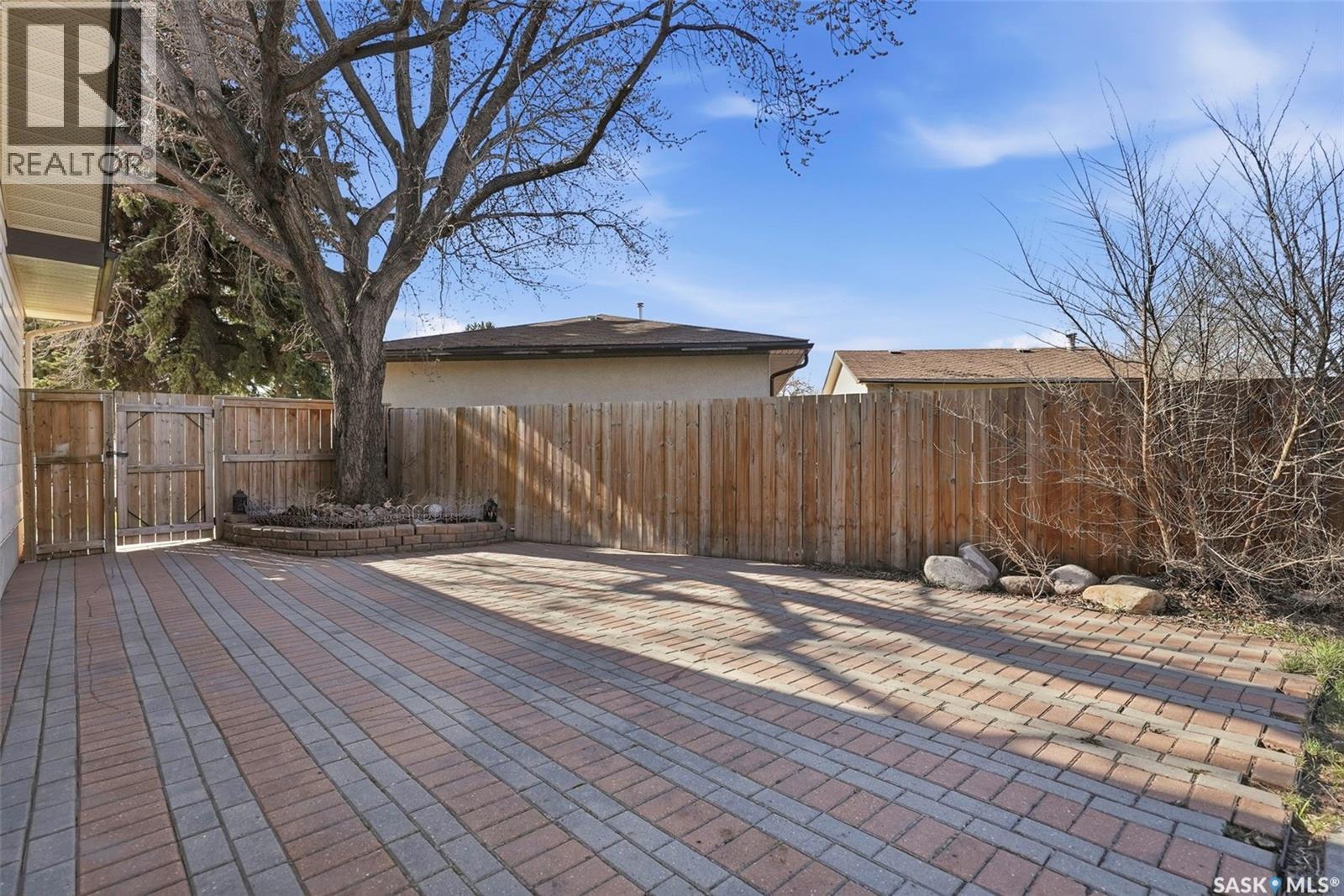 18 Mackie Crescent, Saskatoon, SK - Outdoor