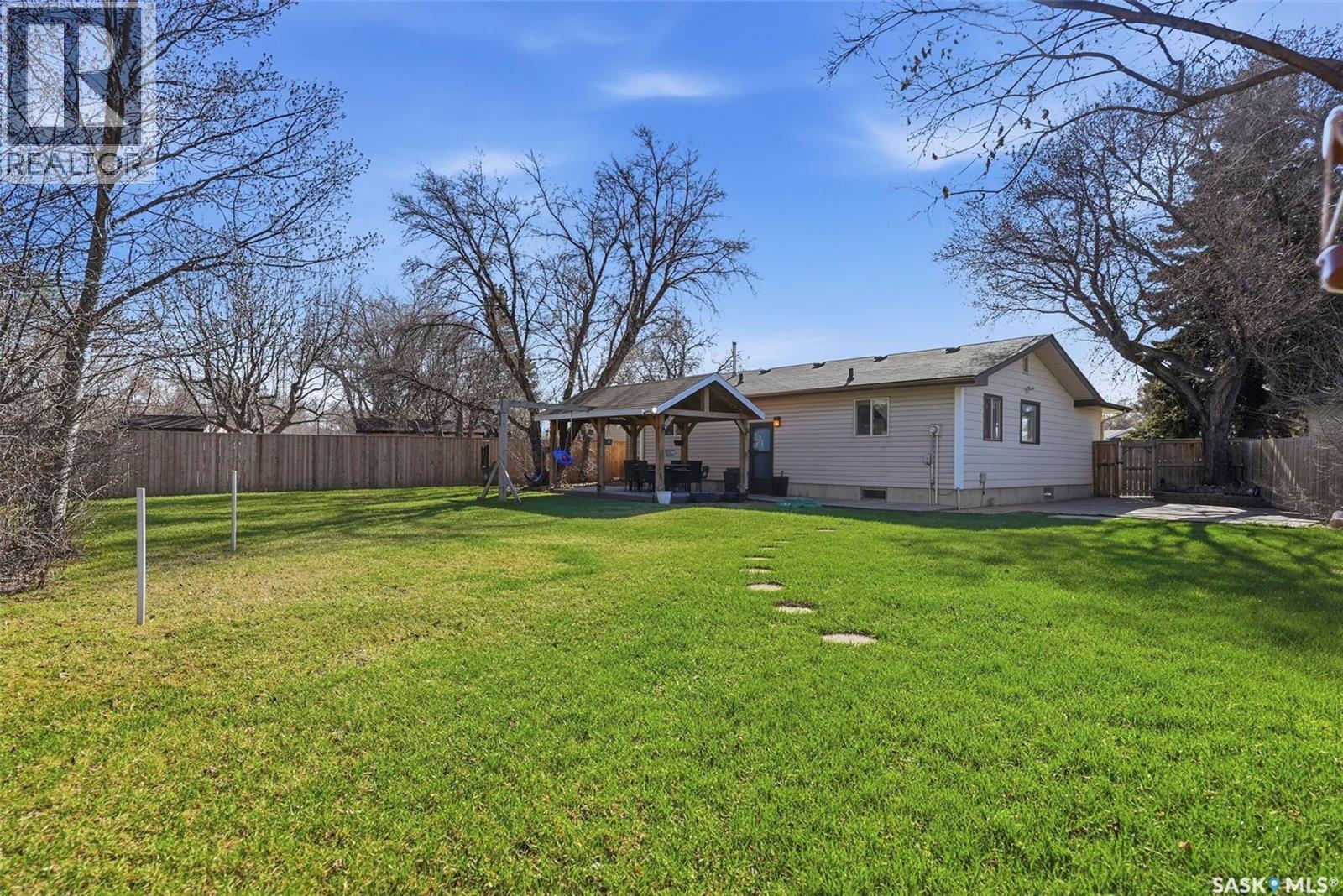 18 Mackie Crescent, Saskatoon, SK - Outdoor