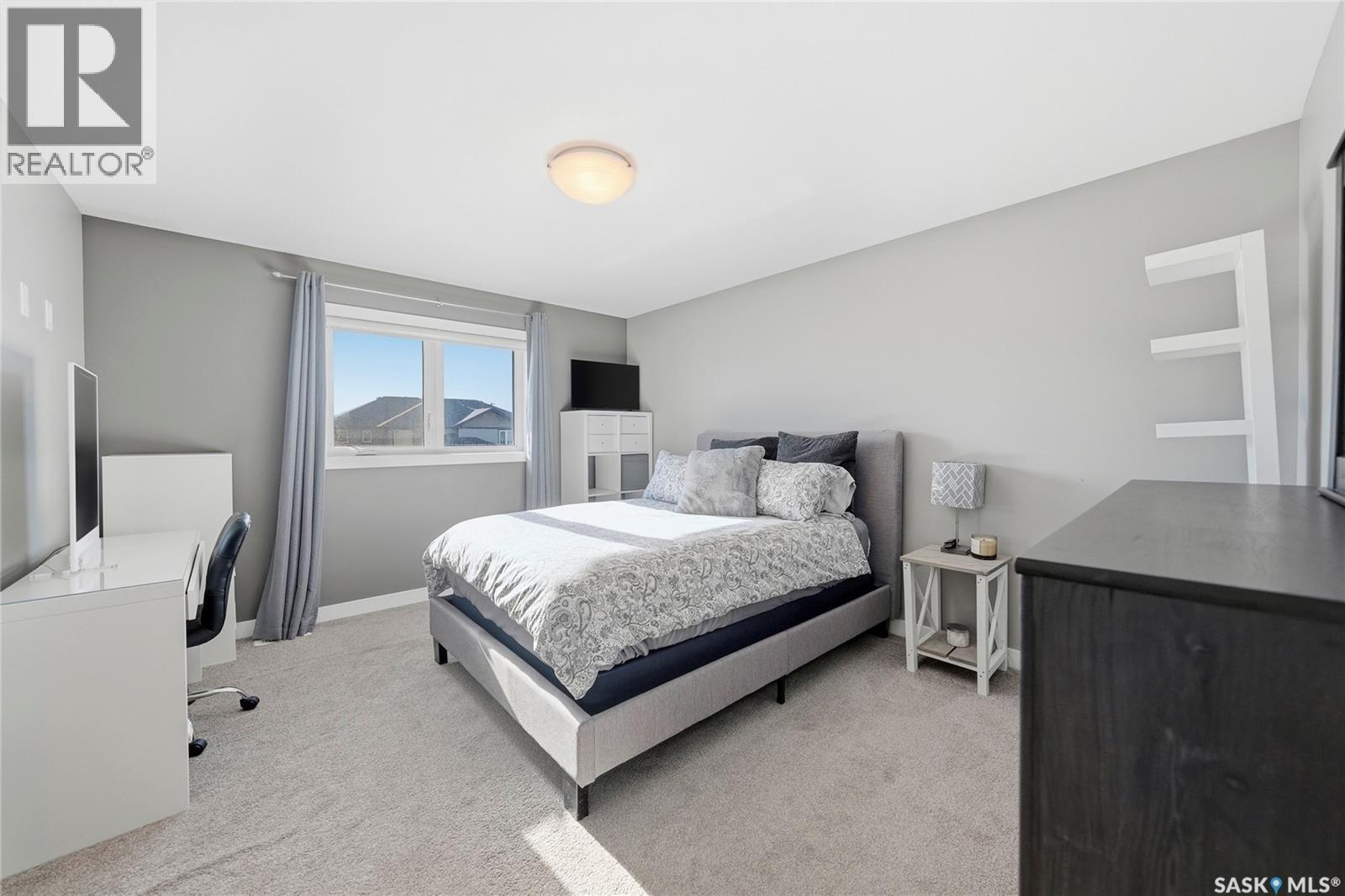 534 Maple Crescent, Warman, SK - Indoor Photo Showing Bedroom