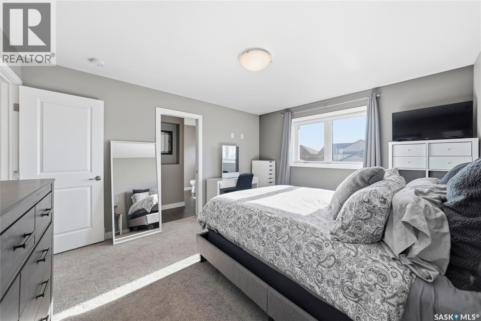 534 Maple Crescent, Warman, SK - Indoor Photo Showing Bedroom