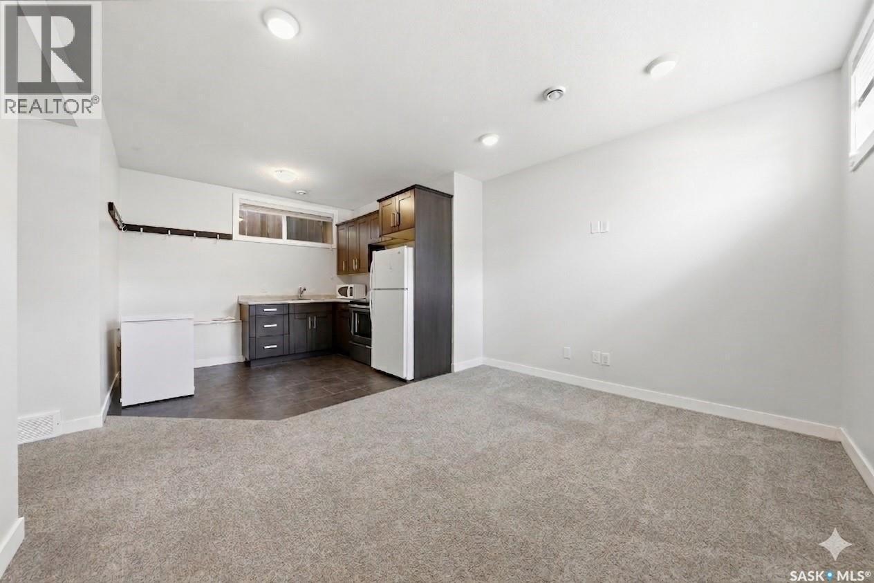 534 Maple Crescent, Warman, SK - Indoor Photo Showing Other Room
