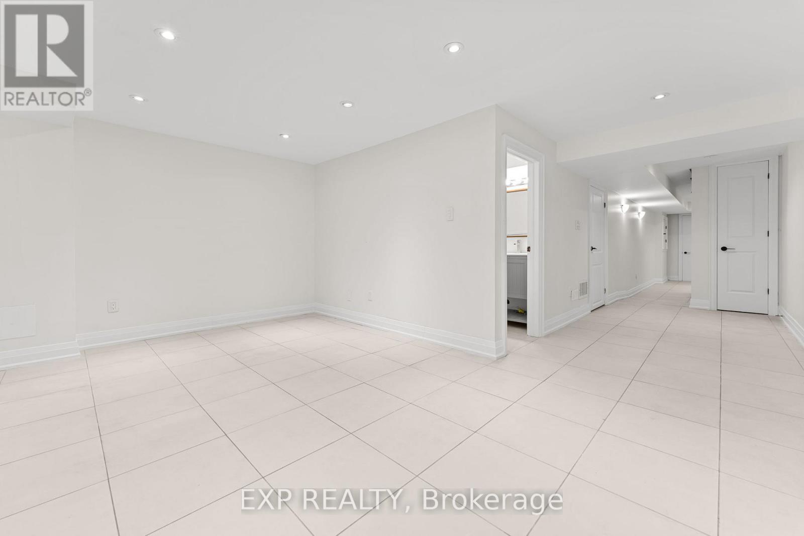 17 Harrison Avenue, Mississauga, ON - Indoor Photo Showing Other Room