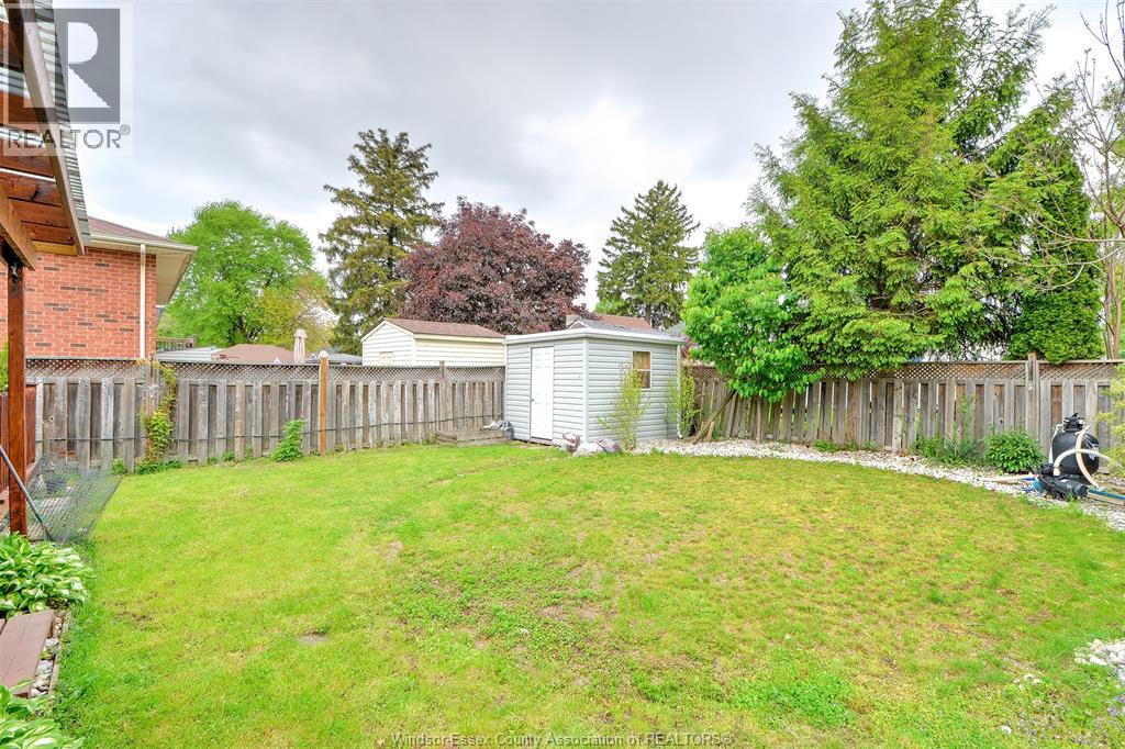 2480 Arthur Road, Windsor, ON - Outdoor