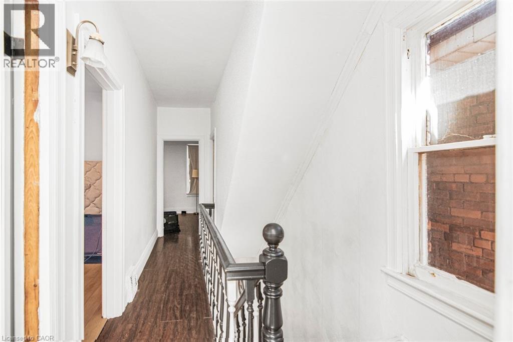 39 Arthur Avenue N, Hamilton, ON - Indoor Photo Showing Other Room