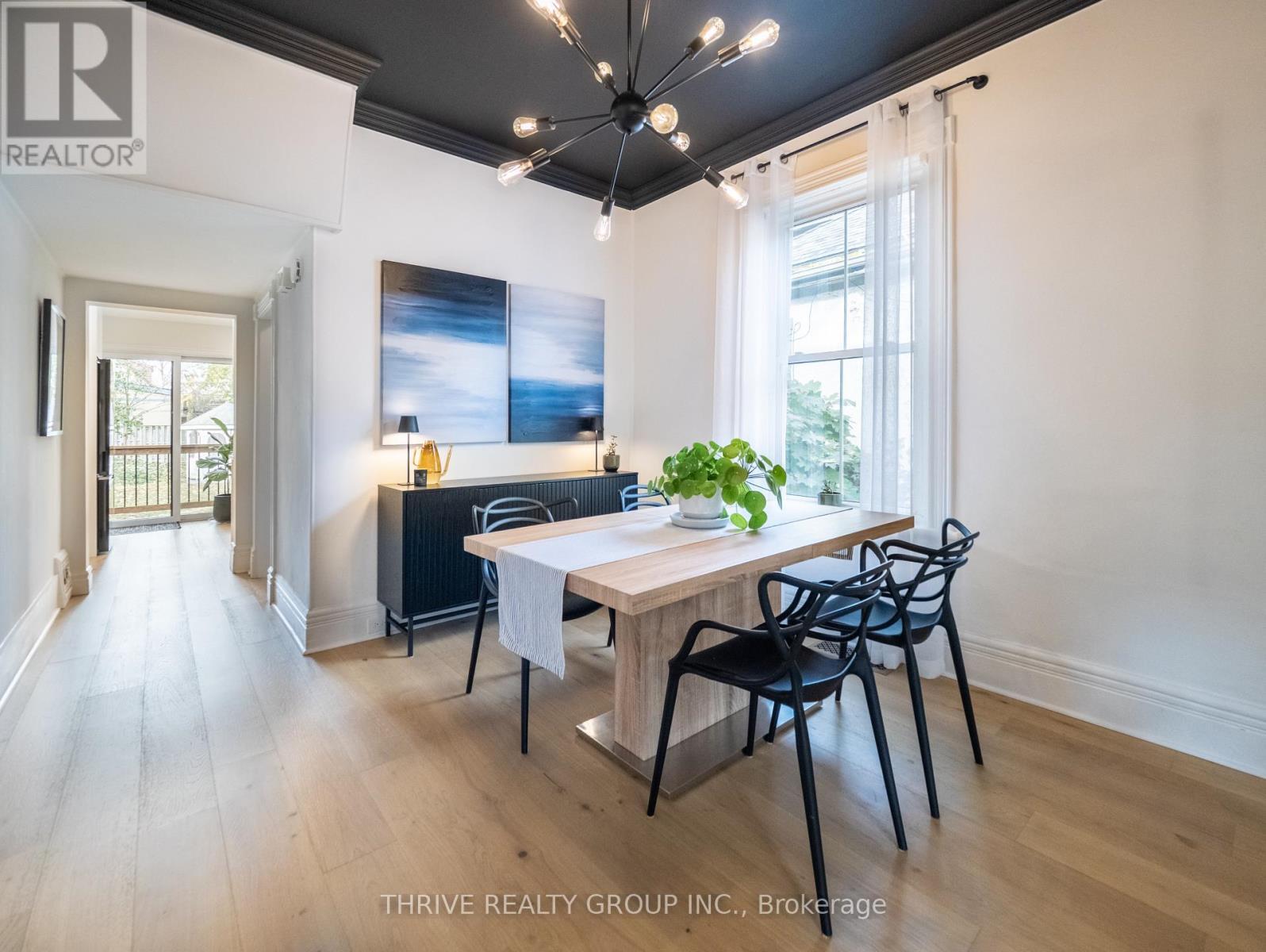 12 Arthur Street, London East (East F), ON - Indoor Photo Showing Dining Room