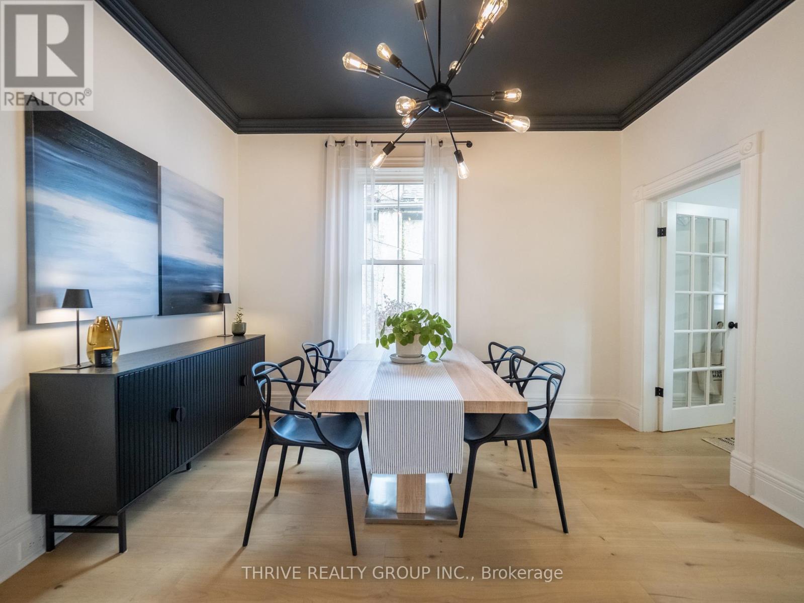 12 Arthur Street, London East (East F), ON - Indoor Photo Showing Dining Room