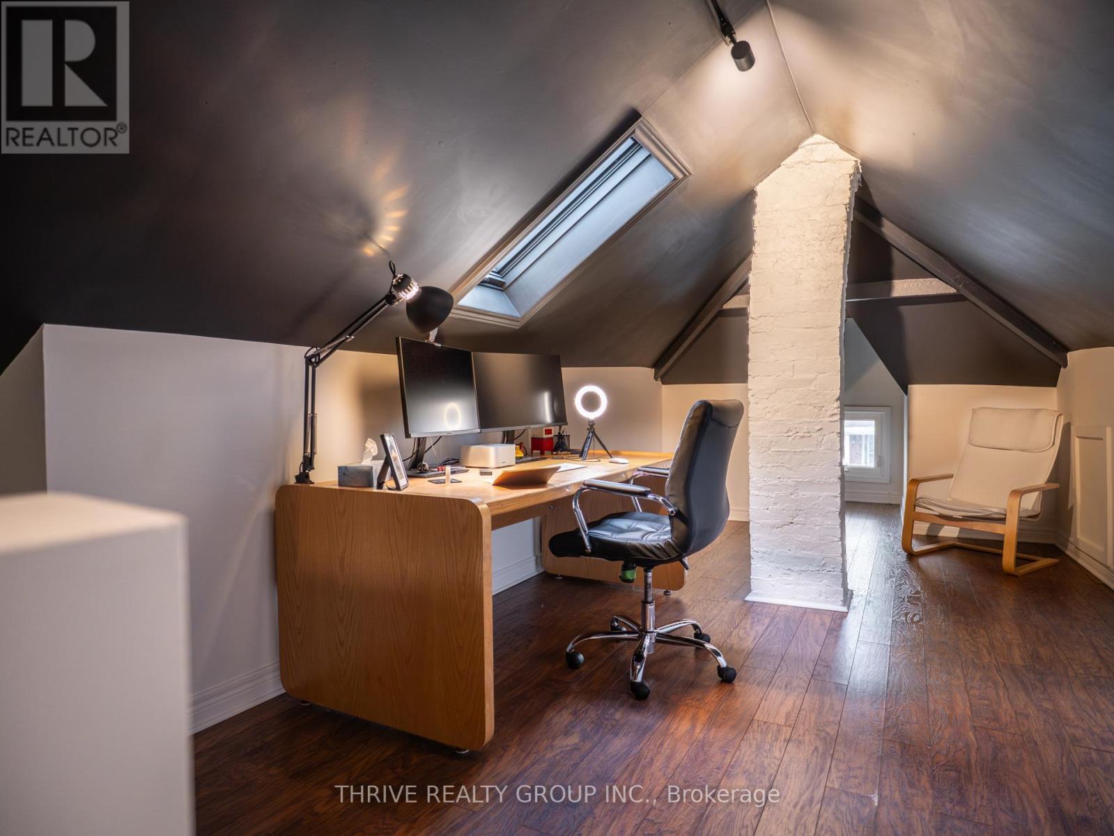 12 Arthur Street, London East (East F), ON - Indoor Photo Showing Office