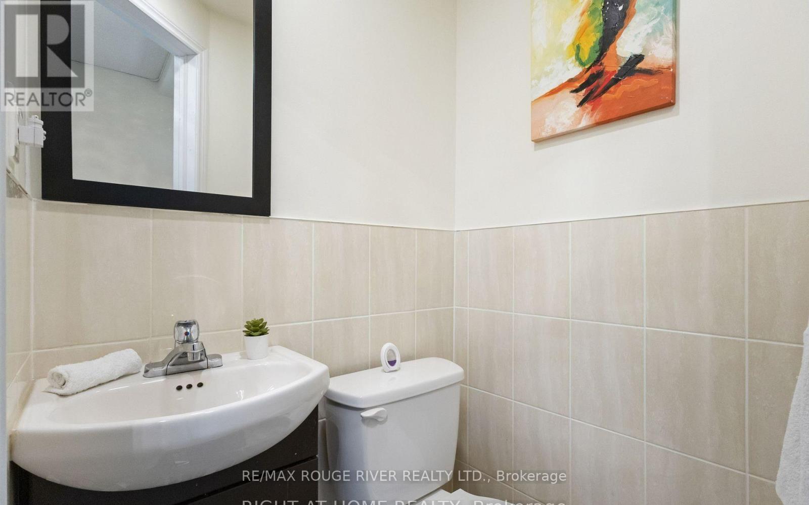 2 Piece Bath - 77 Lowry Square, Toronto, ON - Indoor Photo Showing Bathroom