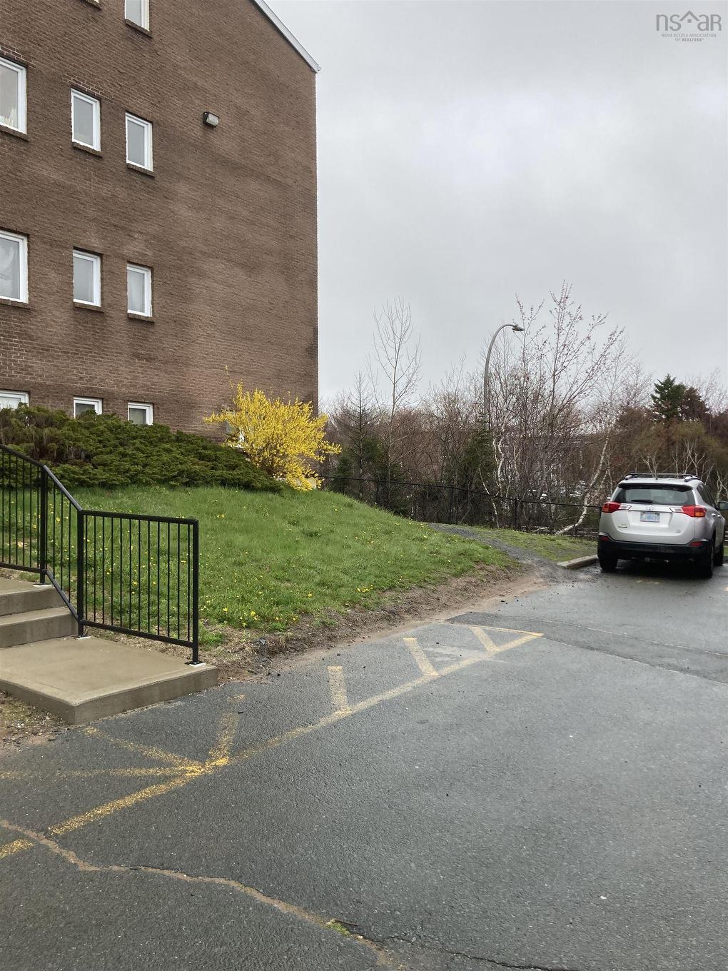 103 15 Langbrae Drive, Halifax, NS