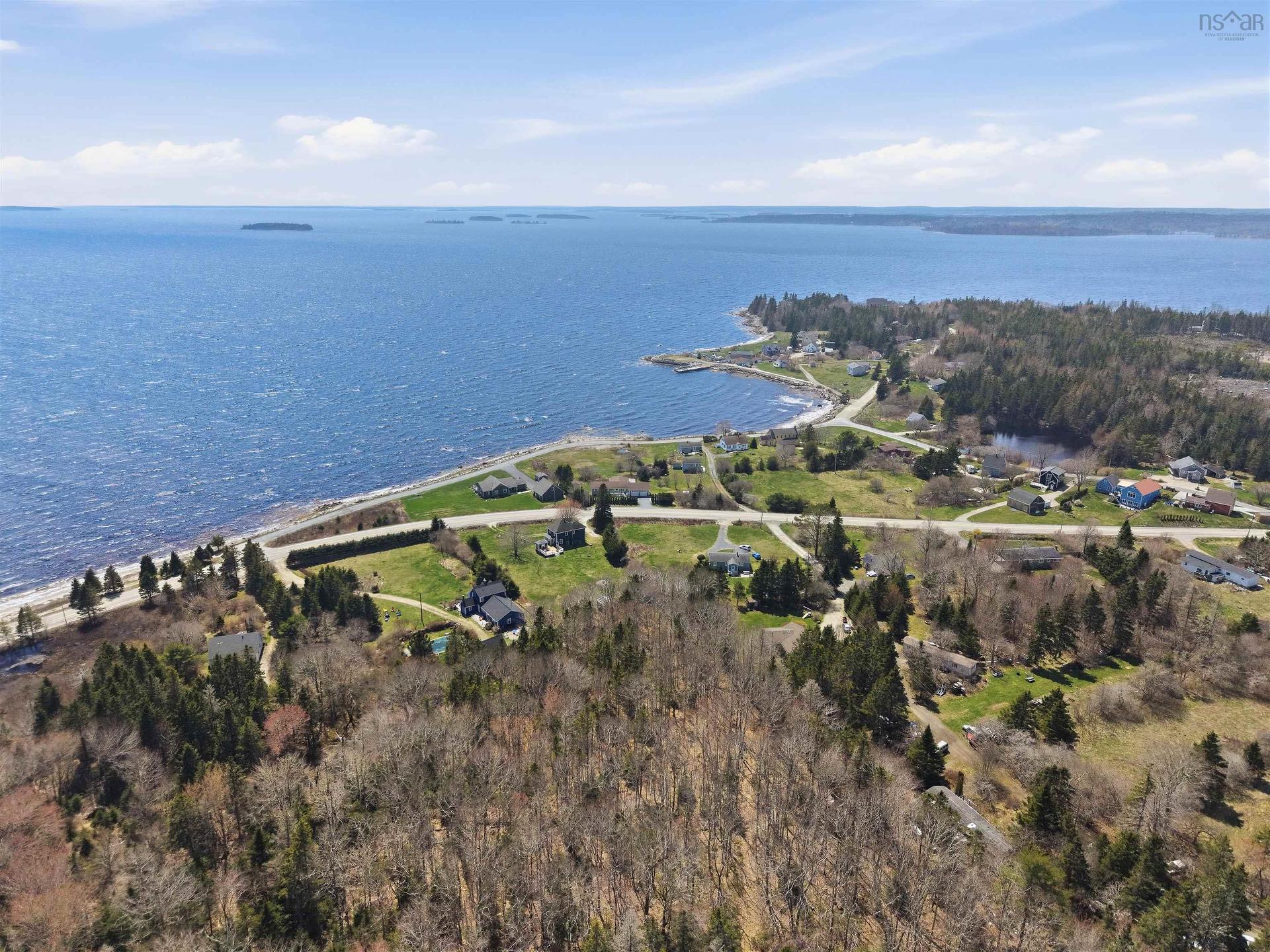 7575 Highway 329, East River Point, NS