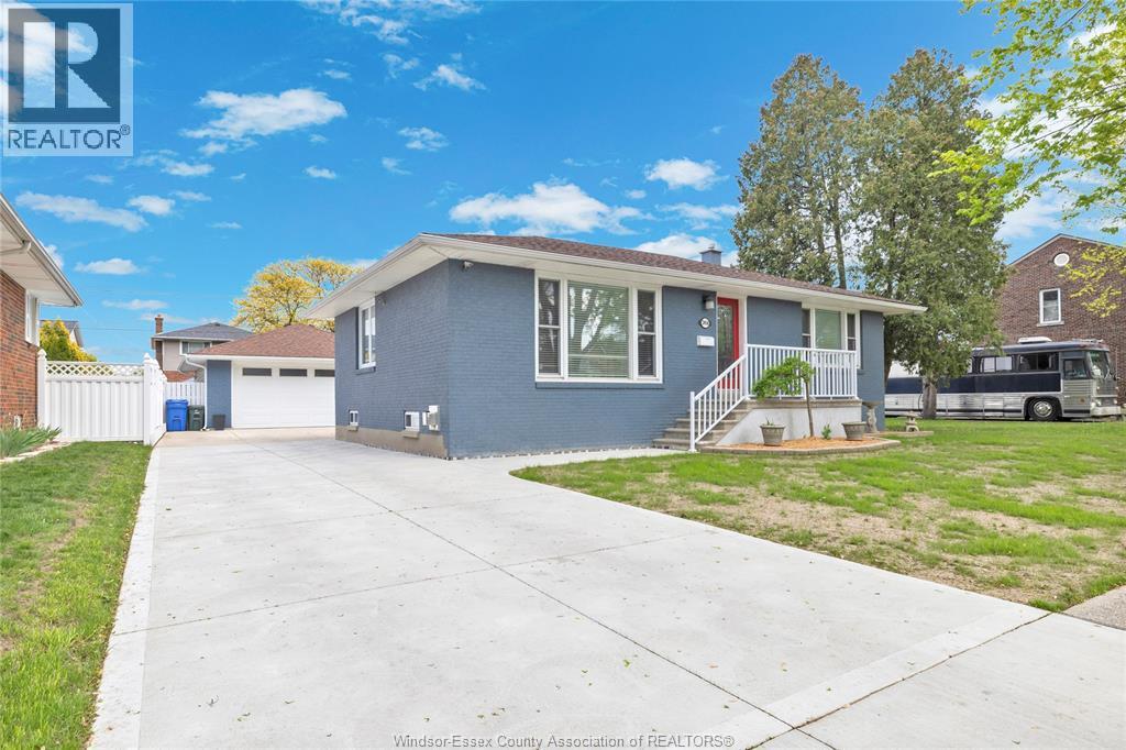 2456 Randolph, Windsor, ON - Outdoor
