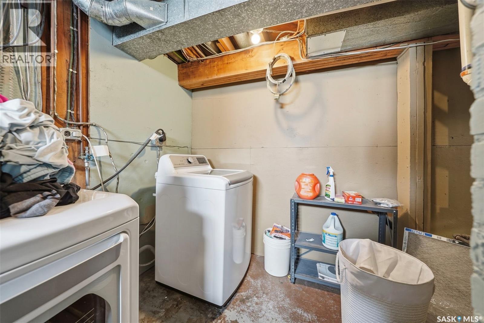 547 5Th Street E, Prince Albert, SK - Indoor Photo Showing Laundry Room