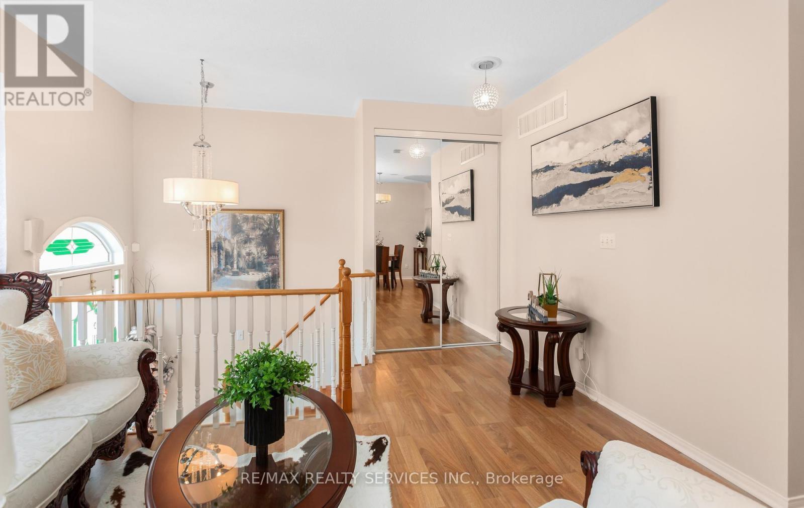 836 Avocado Crescent, Mississauga, ON - Indoor