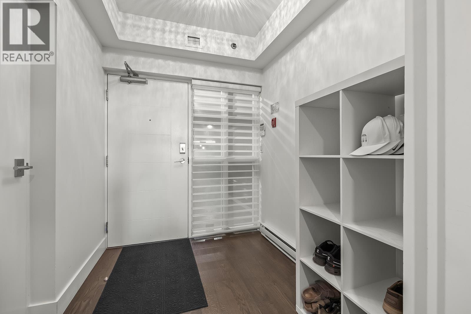 Entrance from parkade - 1156 Sunset Drive Unit# 123, Kelowna, BC - Indoor