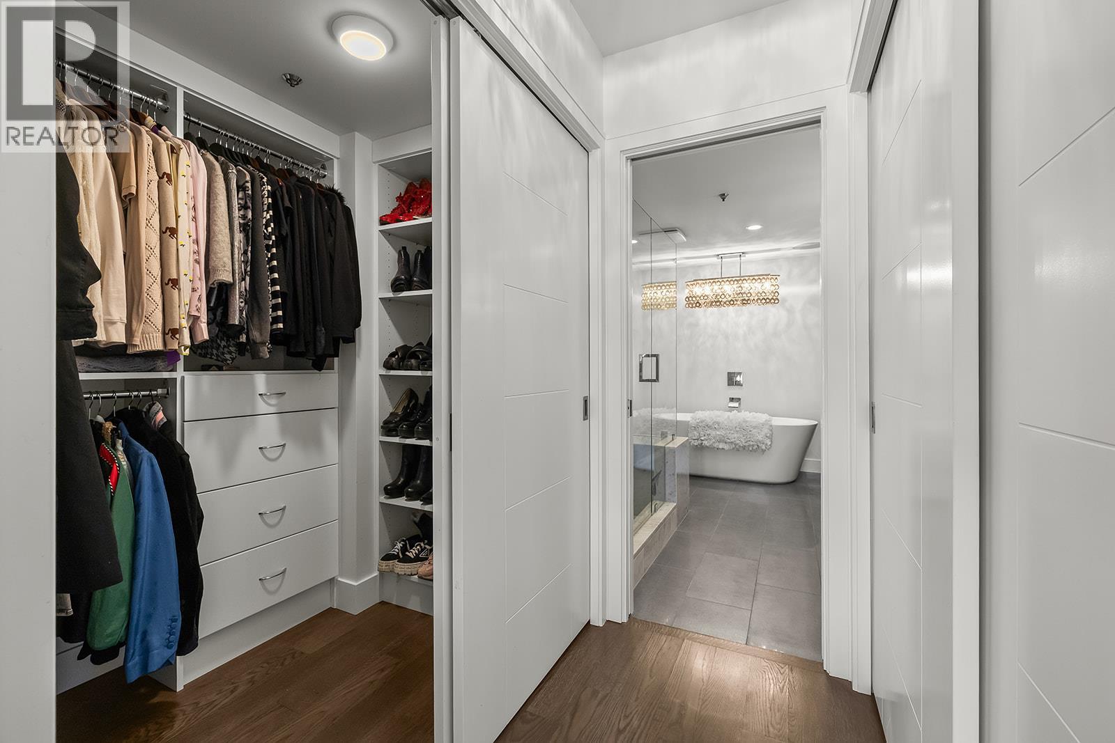 Ensuite closet - 1156 Sunset Drive Unit# 123, Kelowna, BC - Indoor With Storage
