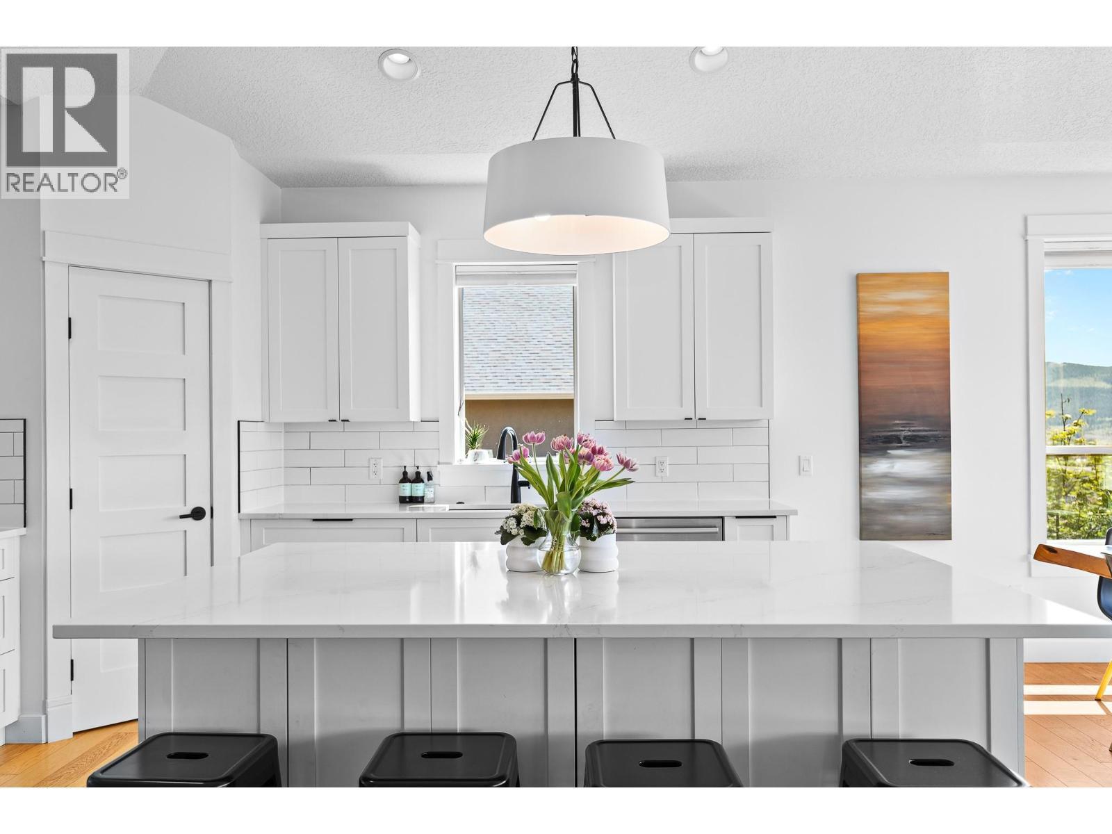 514 Mt. Tanner Place, Coldstream, BC - Indoor Photo Showing Kitchen