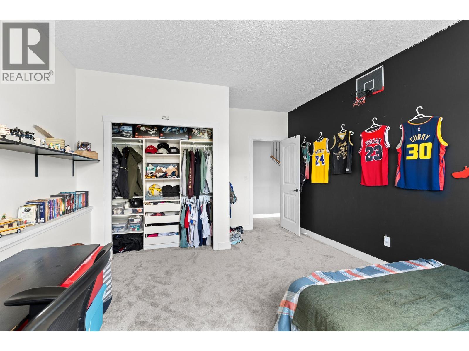 514 Mt. Tanner Place, Coldstream, BC - Indoor Photo Showing Bedroom